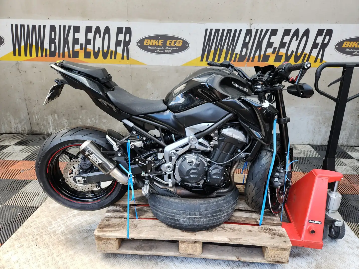 Kawasaki Z 900 Black - 1