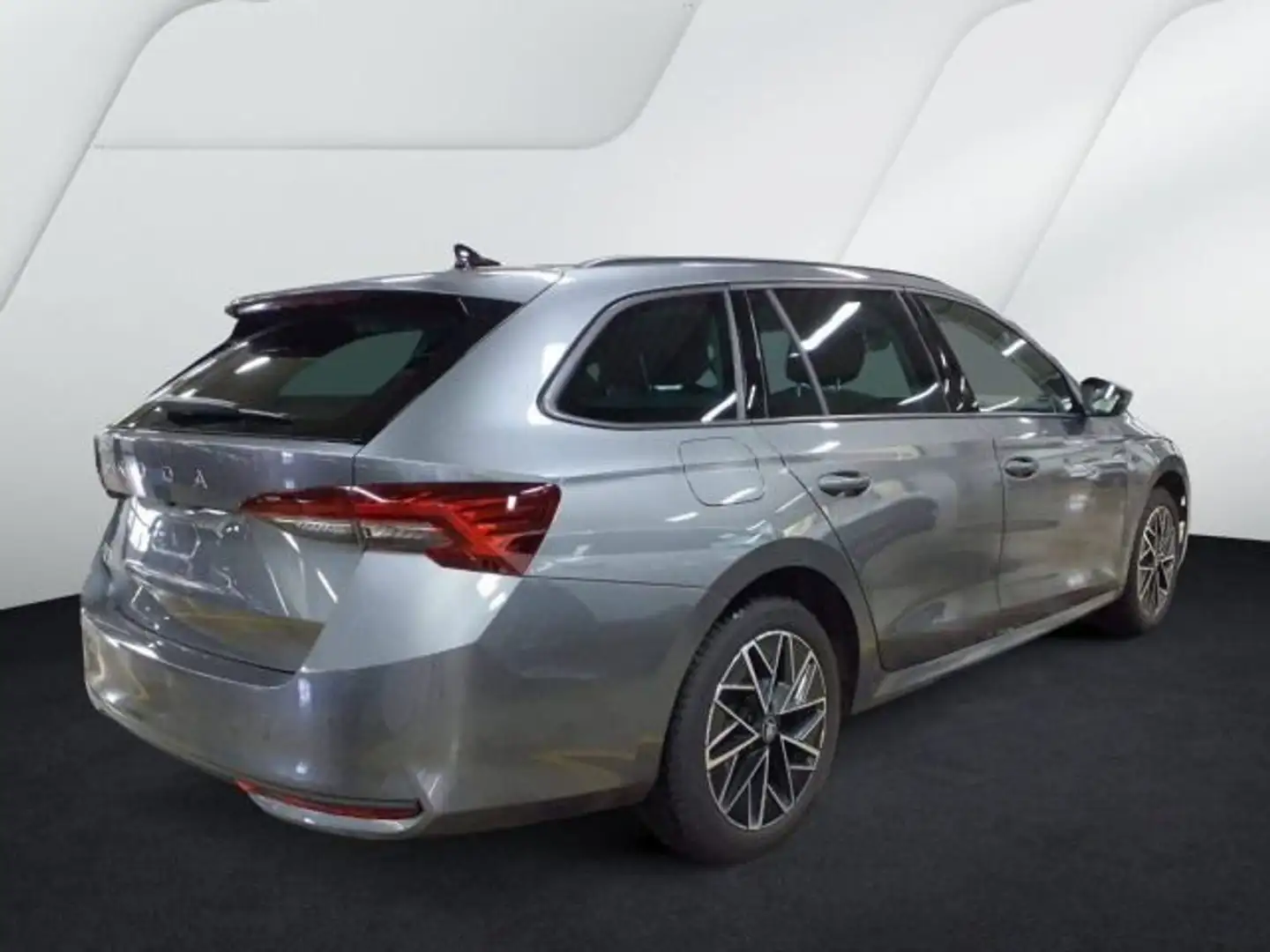 Skoda Octavia Combi Tour 2.0 TDI DSG MATRIX NAVI AHK 3 Grau - 2