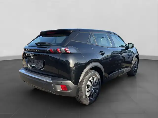 Peugeot E-2008 view 5