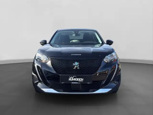Peugeot E-2008 view 6