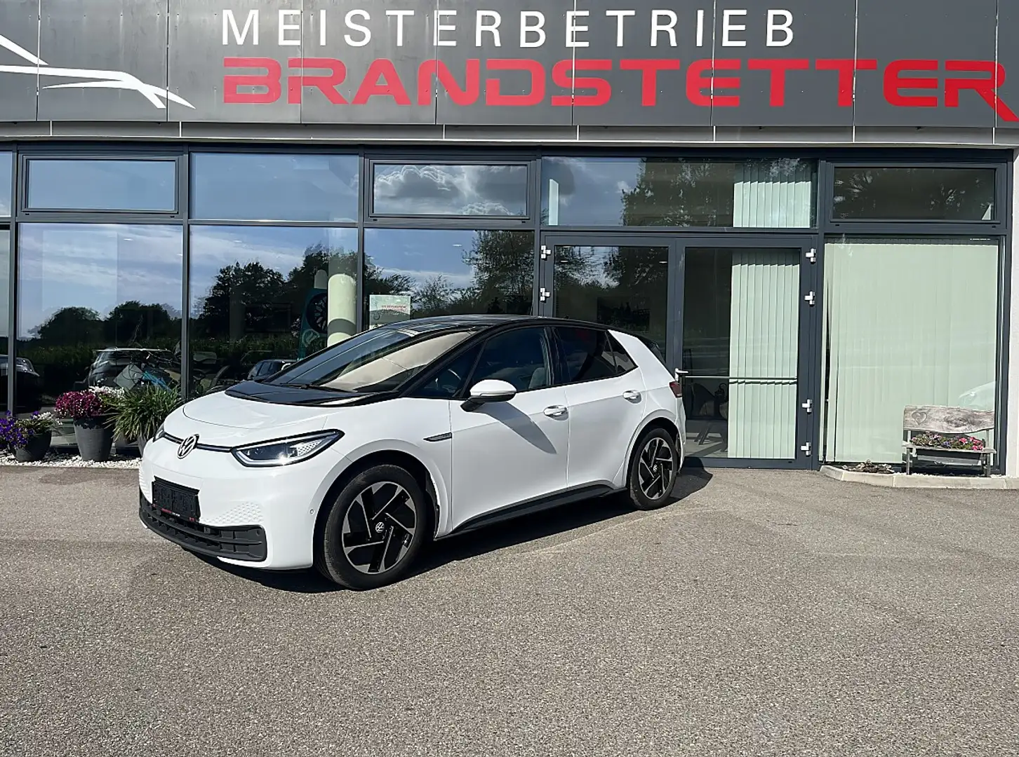Volkswagen ID.3 ID. 3 Pro 58kWh Pro Weiß - 1
