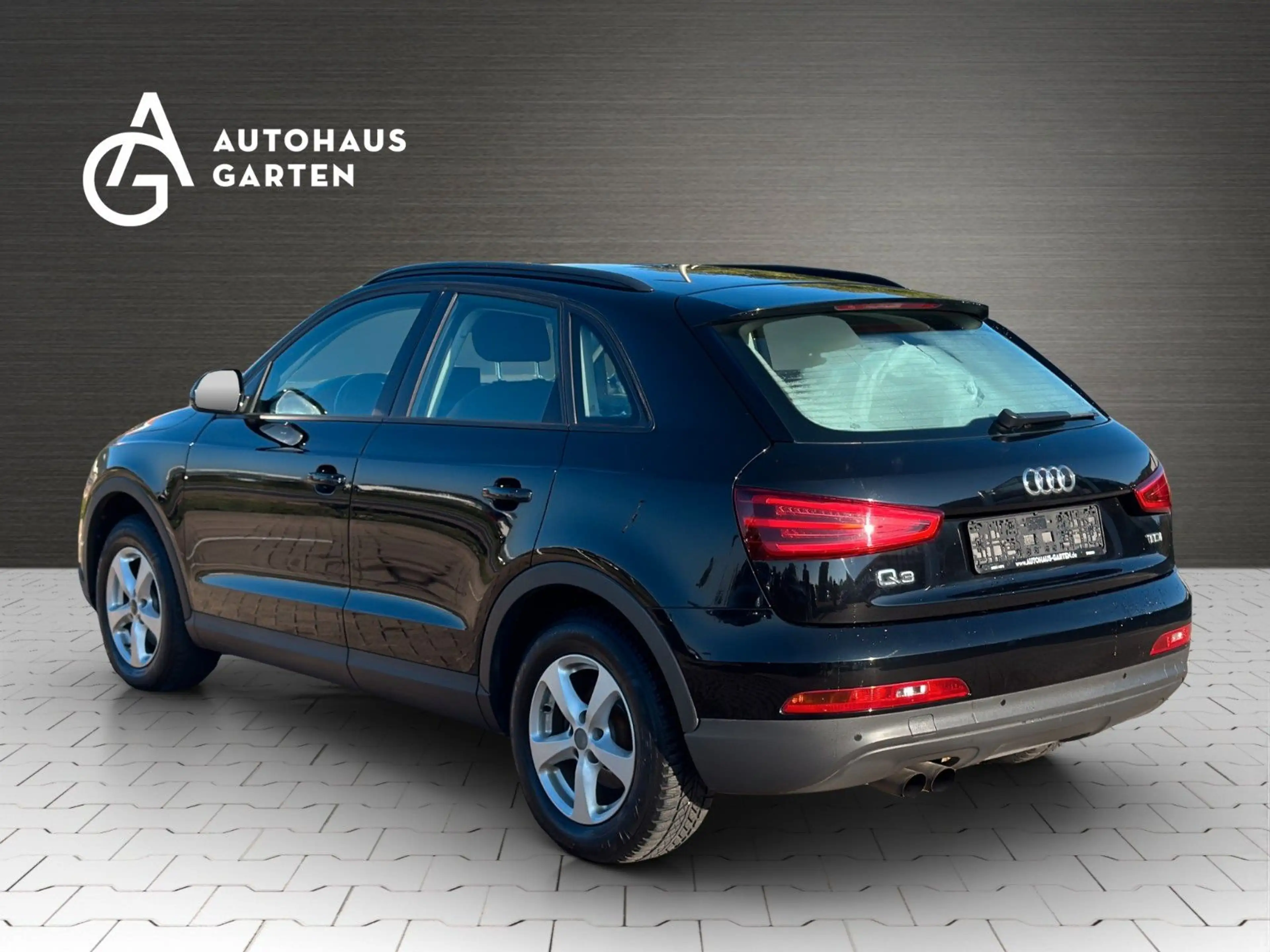 Audi Q3 2.0 TDI Xenon Navi SHZ PDC AHK — photo 3