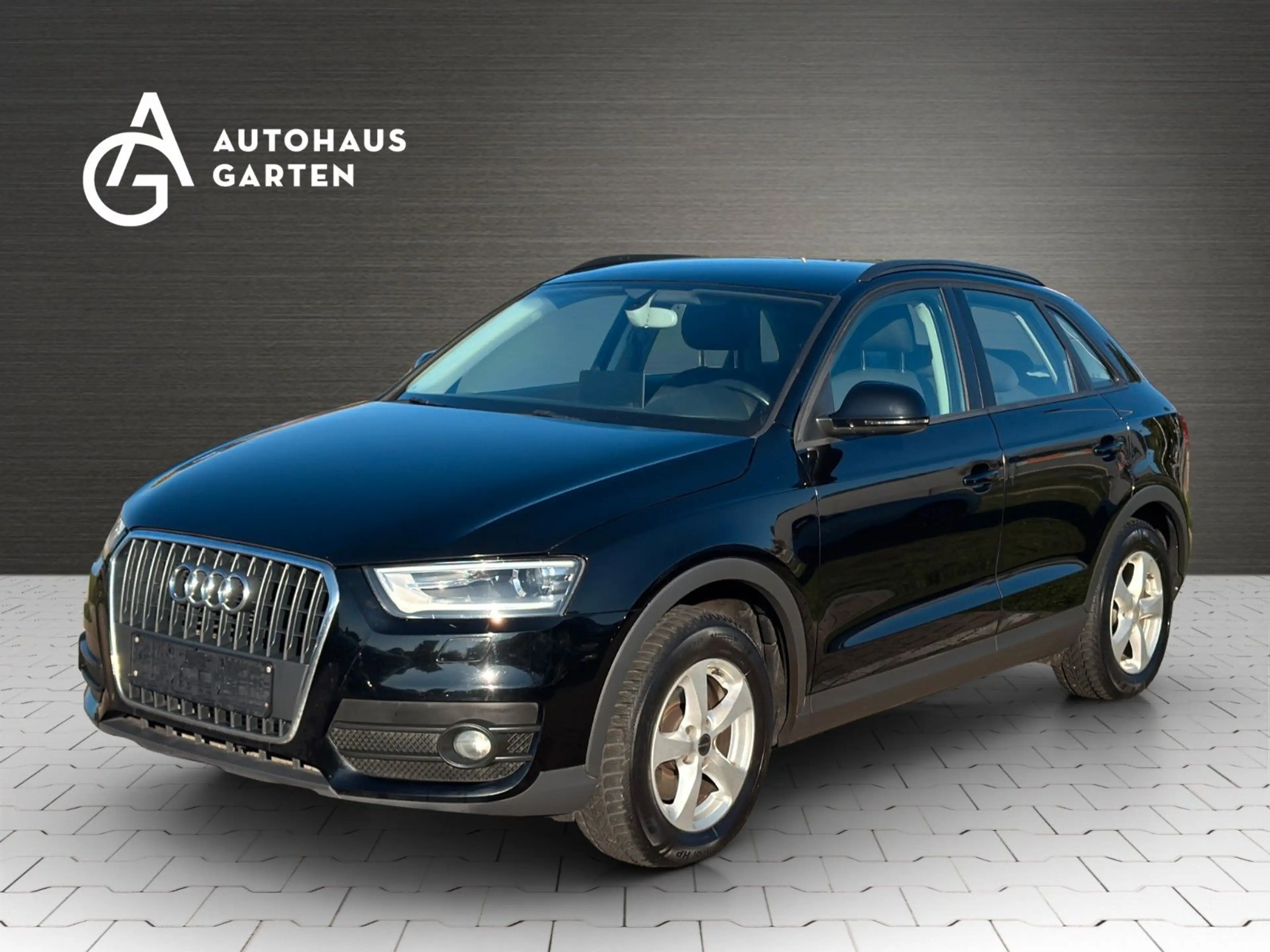 Audi Q3 2.0 TDI Xenon Navi SHZ PDC AHK