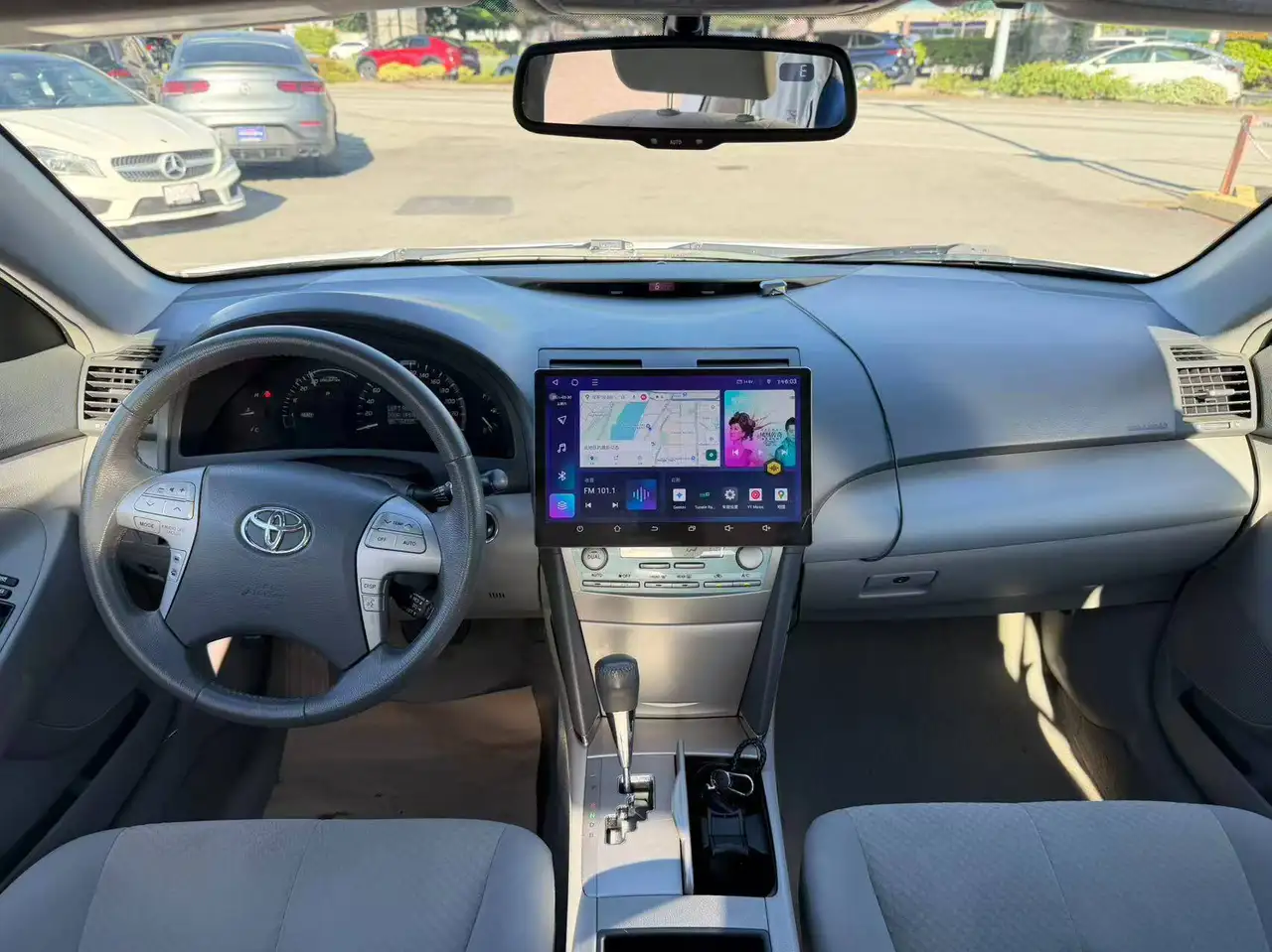 Toyota Camry снимка Toyota Camry