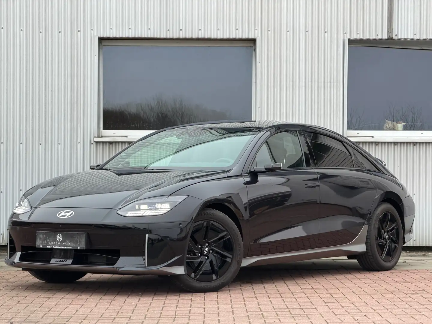 Hyundai IONIQ 6 Uniq Elektro Bose Panorama Schwarz - 1