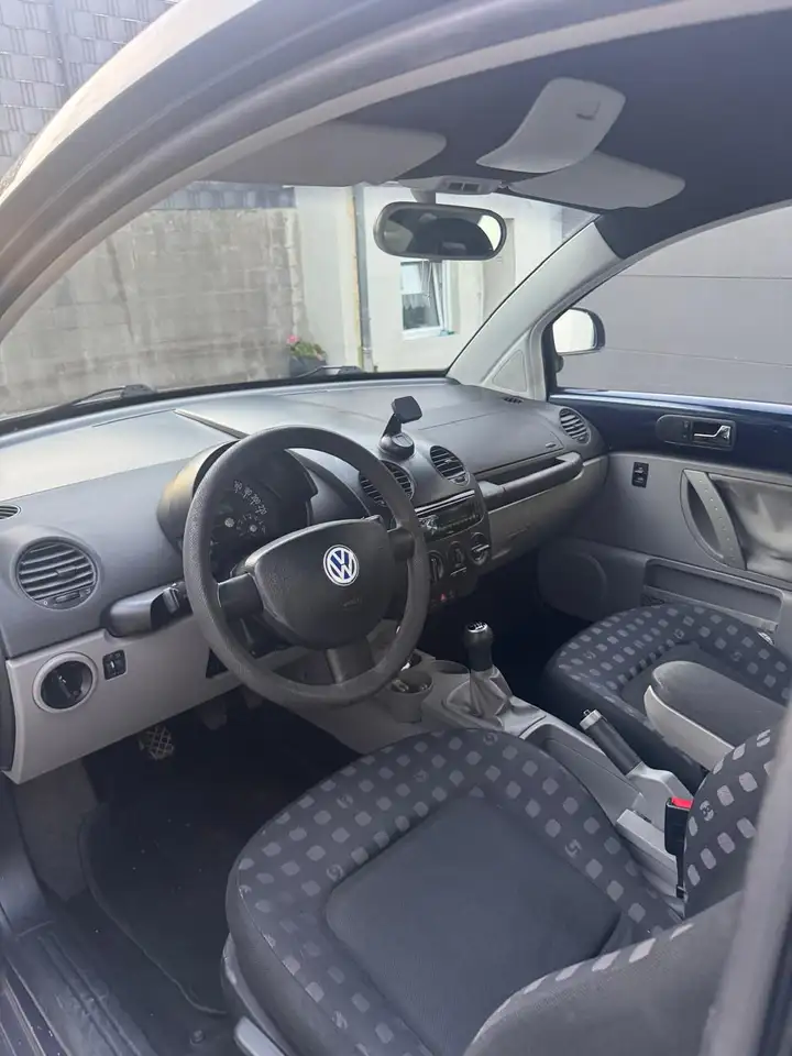 Volkswagen New Beetle 2.0, foto 5