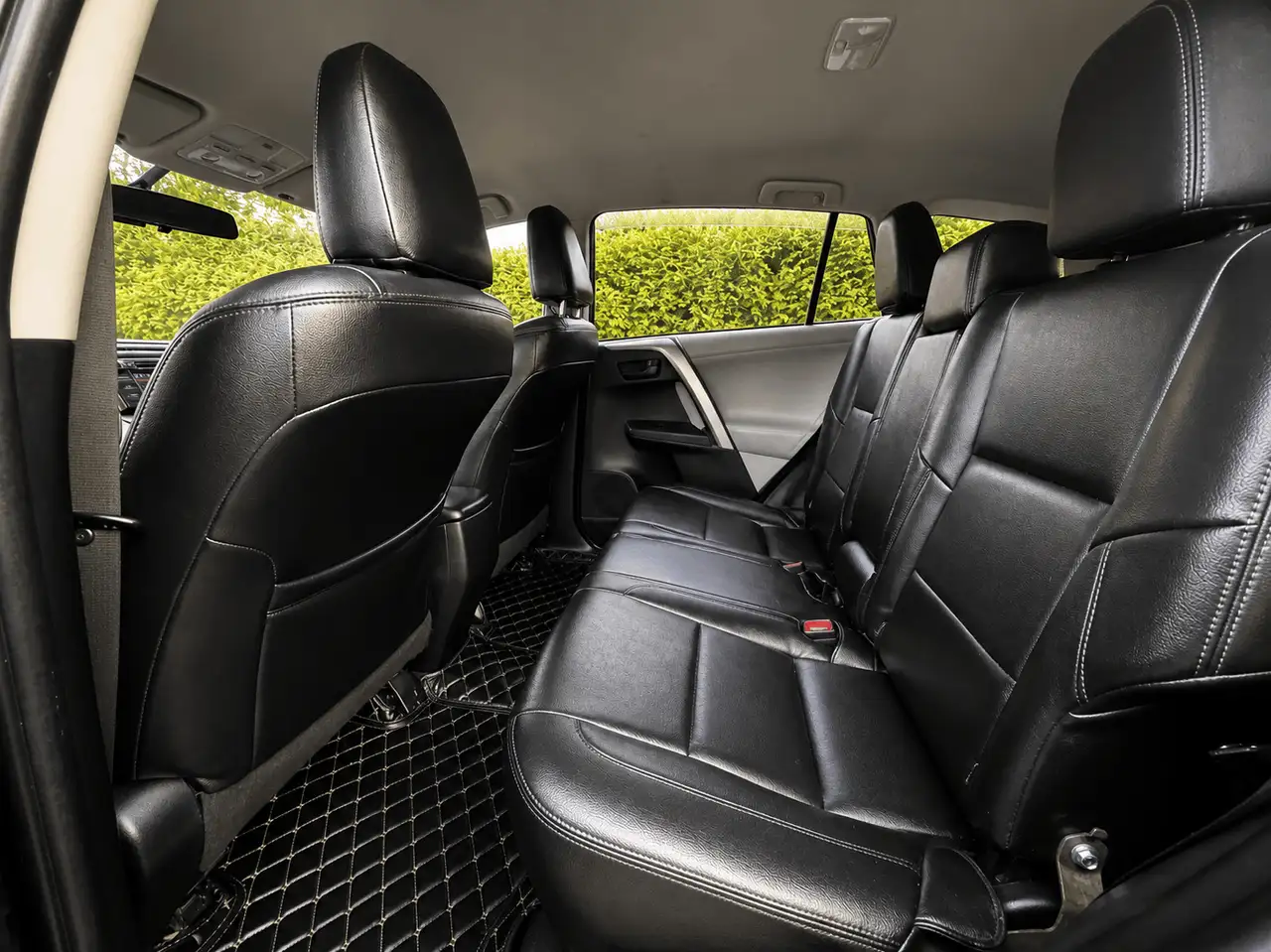 Toyota RAV 4 снимка Toyota RAV 4