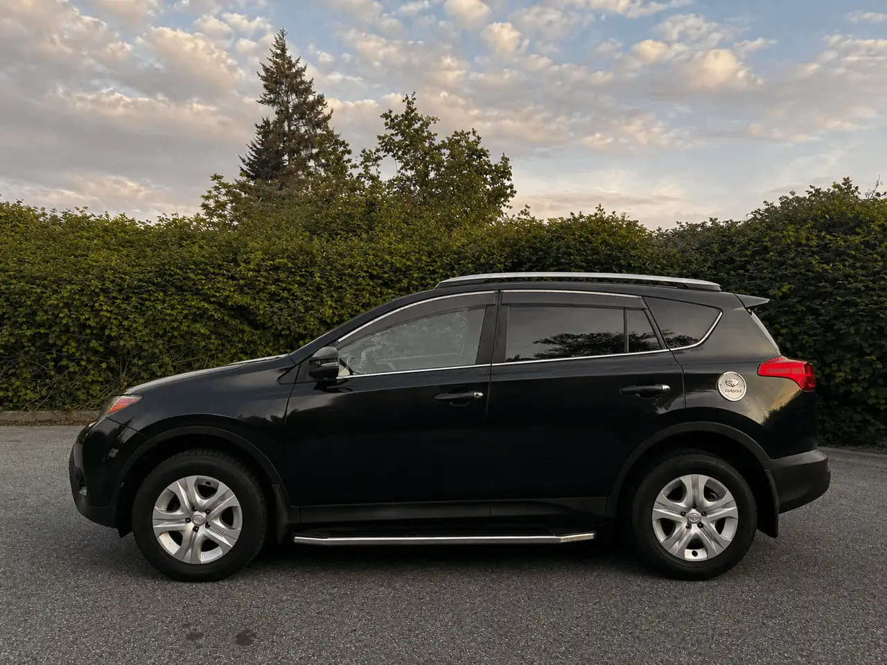 Toyota RAV 4 снимка Toyota RAV 4