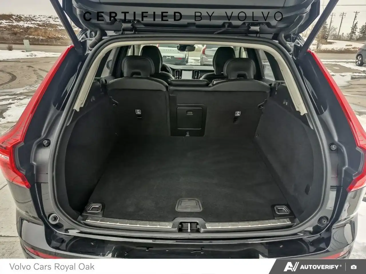 Volvo XC60 снимка Volvo XC60