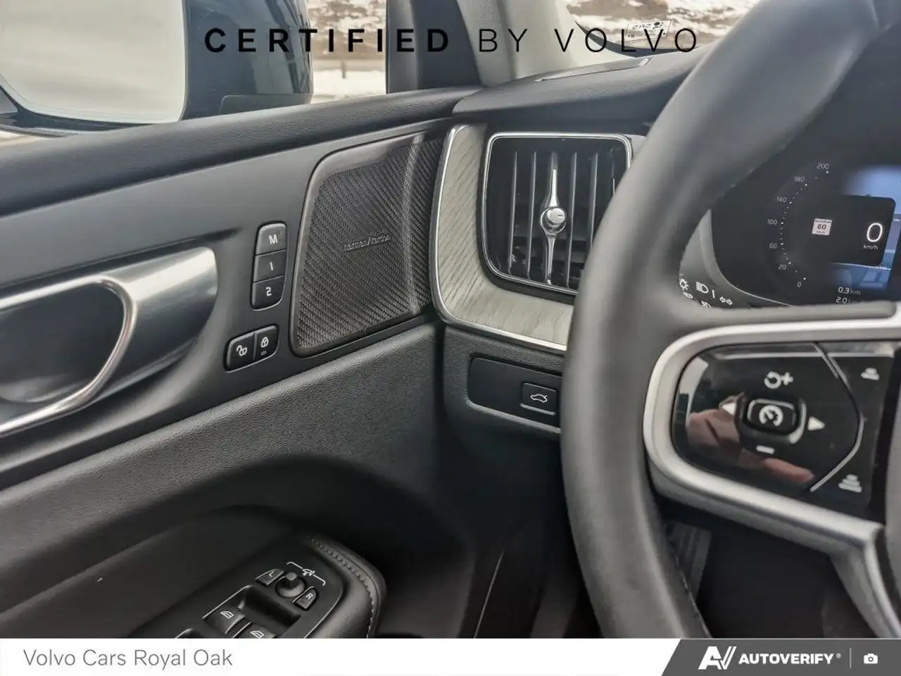 Volvo XC60 снимка Volvo XC60