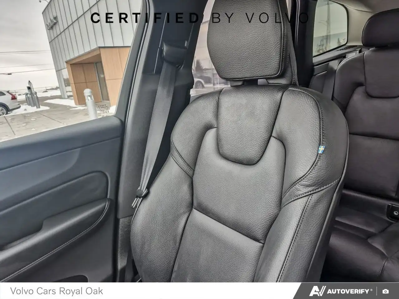 Volvo XC60 снимка Volvo XC60