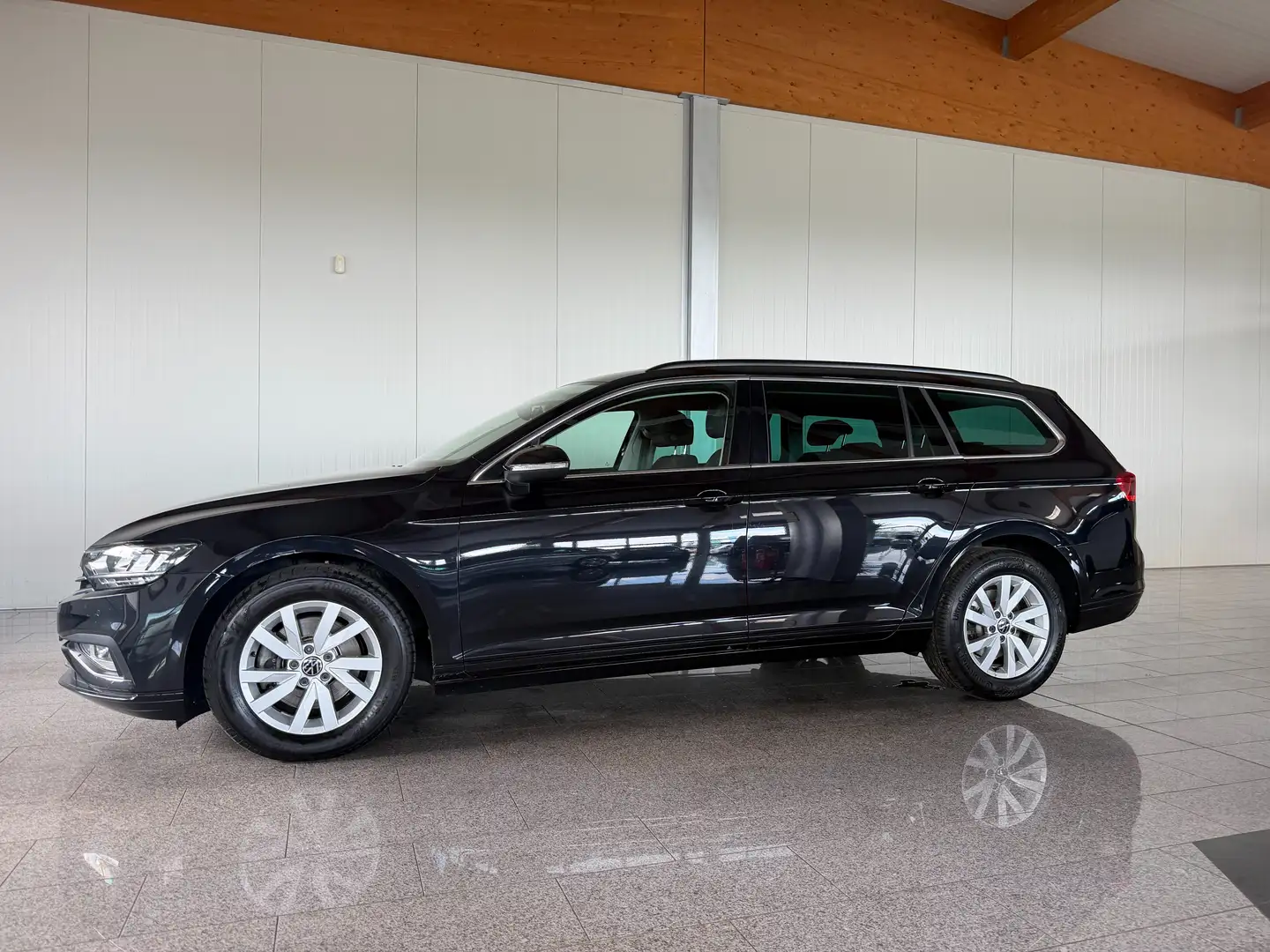 Volkswagen Passat Variant Business DSG Schwarz - 1