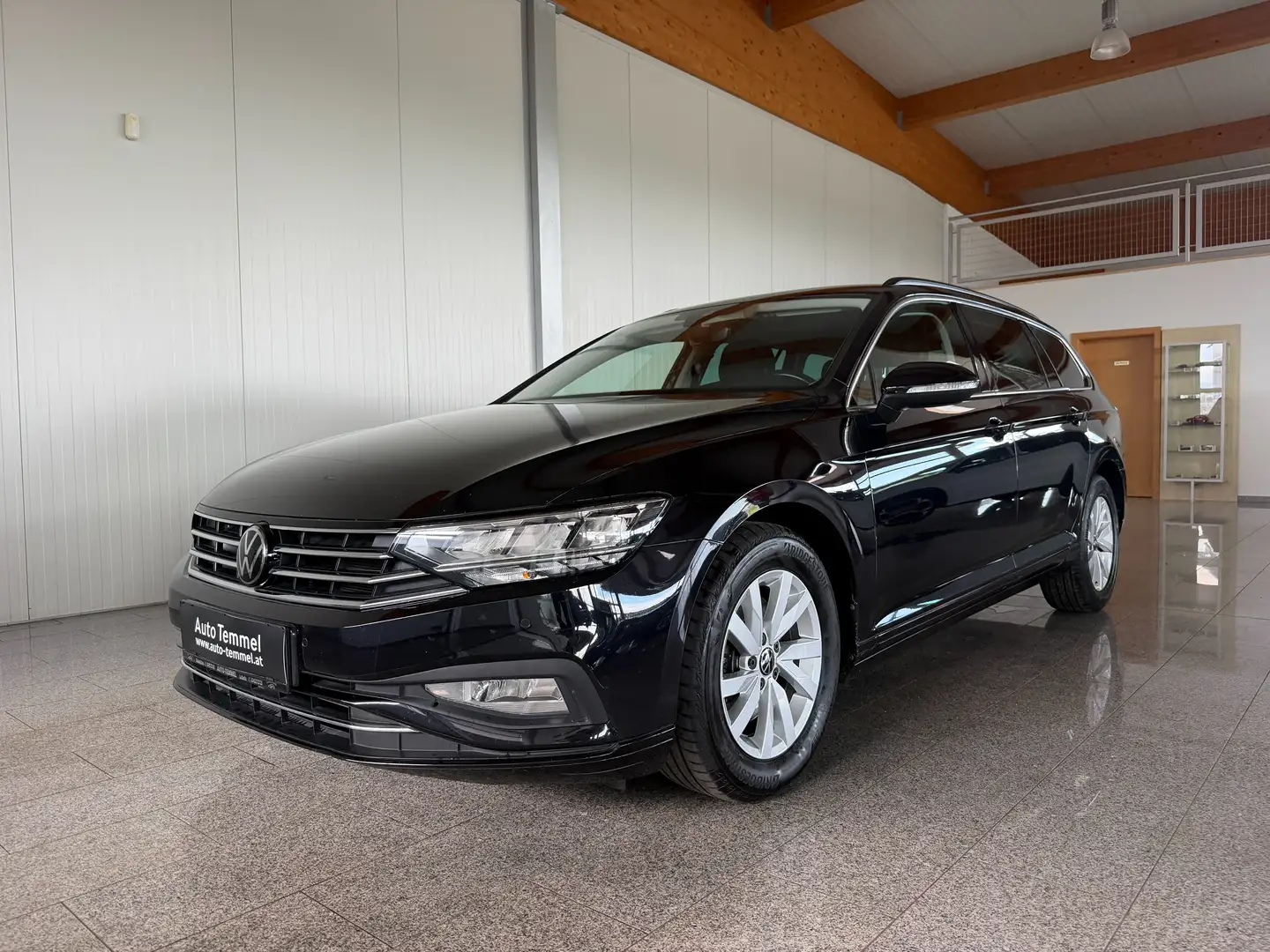 Volkswagen Passat Variant Business DSG Schwarz - 2