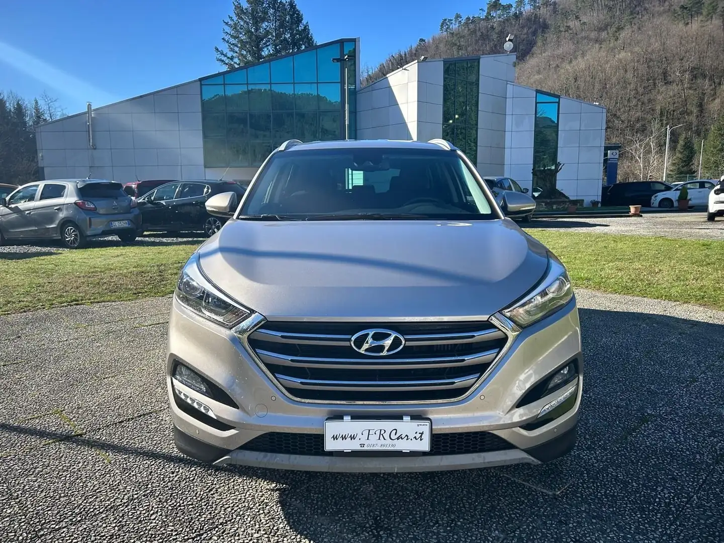 Hyundai TUCSON Diesel 2.0 crdi Xpossible 4wd 136cv auto Grigio - 2