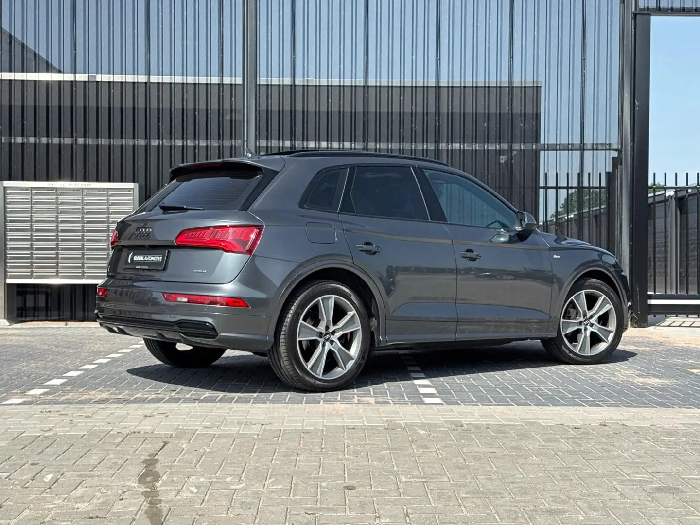 Audi Q5 2.0 TFSI Quattro Sport S Line - PANORAMADAK - VIRT Gris - 2