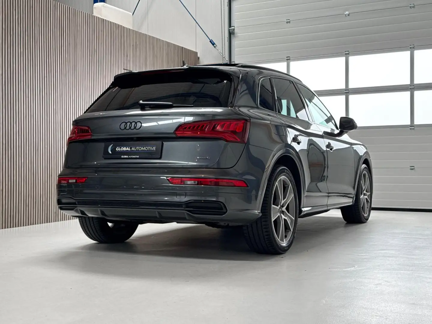 Audi Q5 2.0 TFSI Quattro Sport S Line - PANORAMADAK - VIRT Grigio - 2