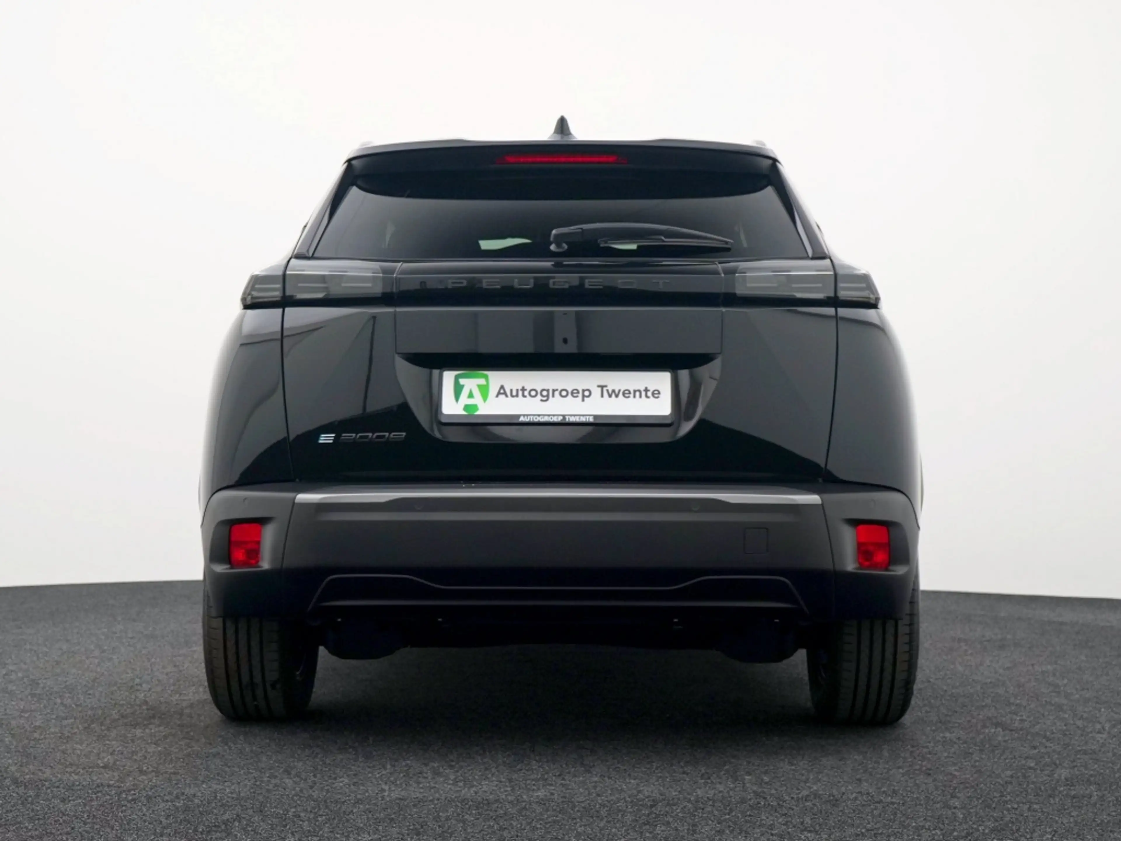 Peugeot e-2008 EV Allure 54 kWh - Private lease 549 pm — photo 9