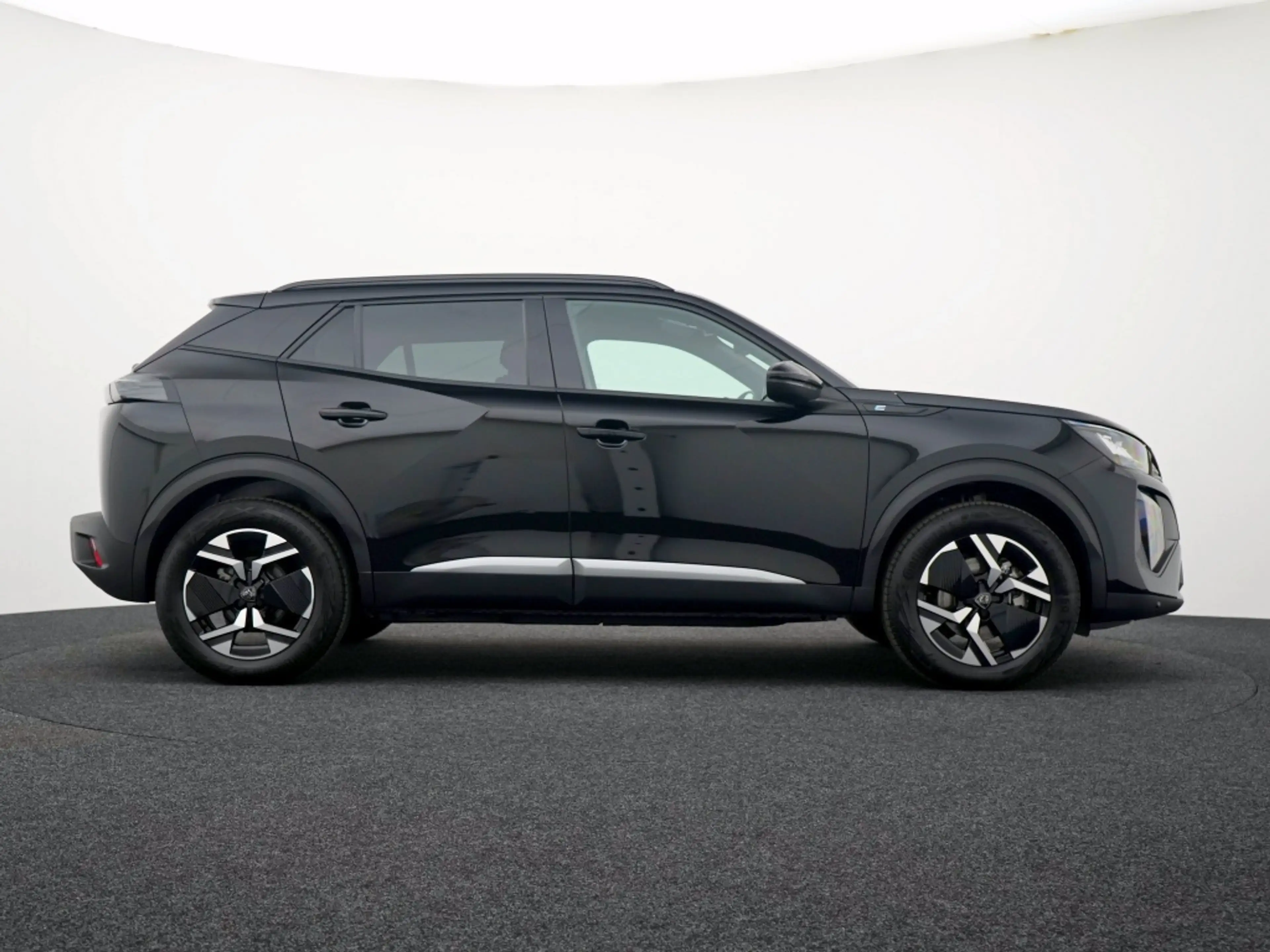 Peugeot e-2008 EV Allure 54 kWh - Private lease 549 pm — photo 11