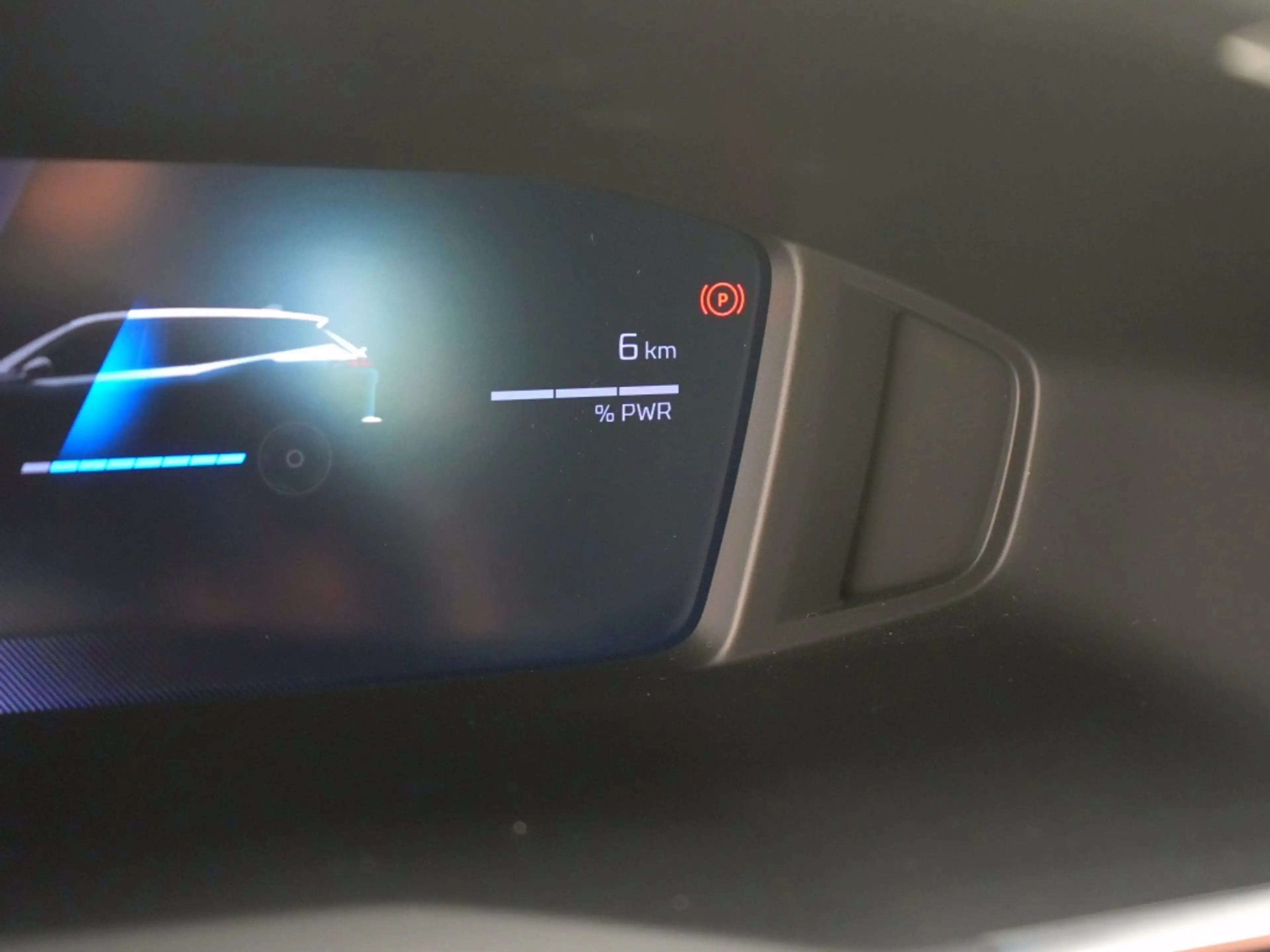 Peugeot e-2008 EV Allure 54 kWh - Private lease 549 pm — photo 4