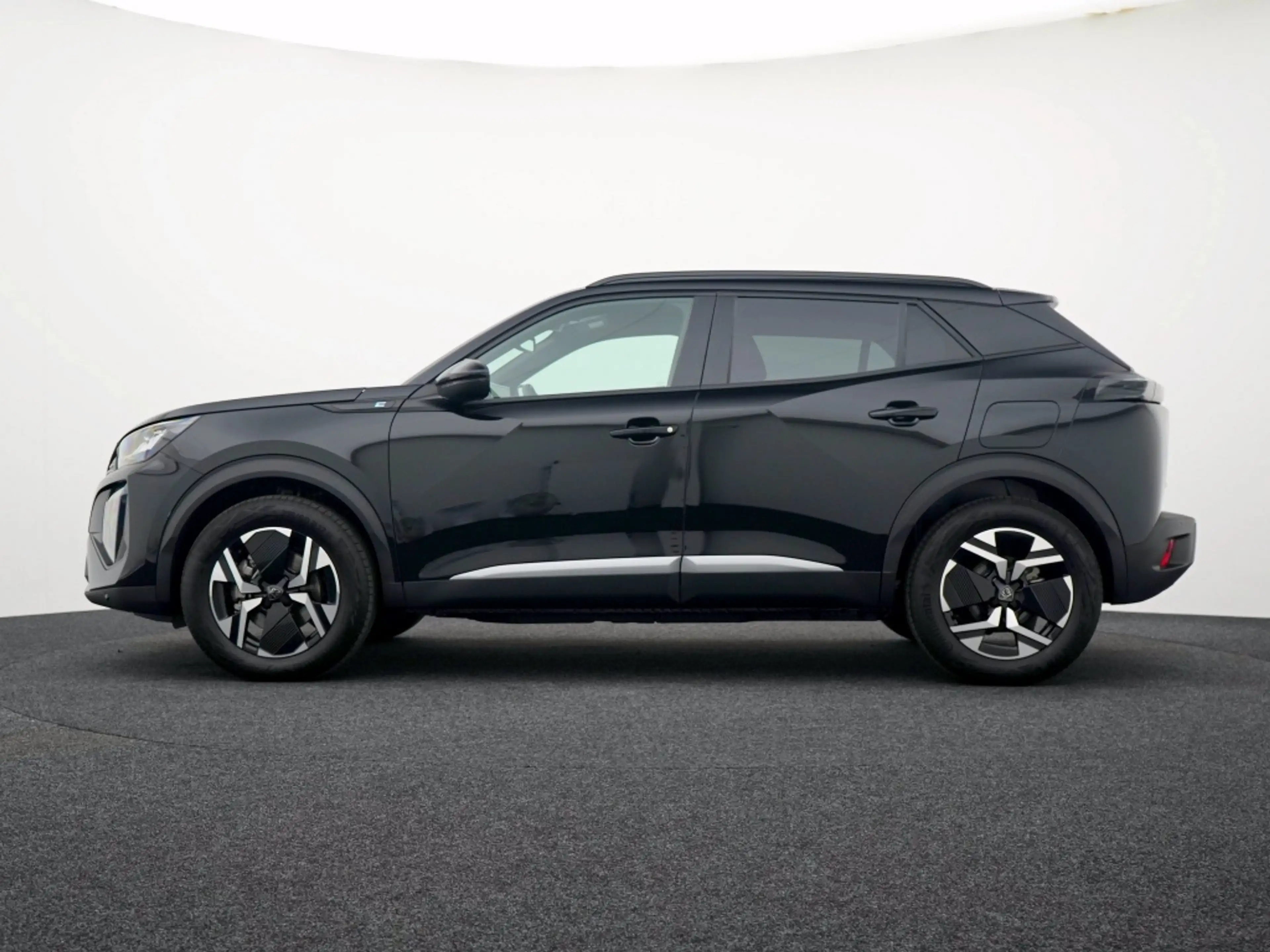 Peugeot e-2008 EV Allure 54 kWh - Private lease 549 pm — photo 6