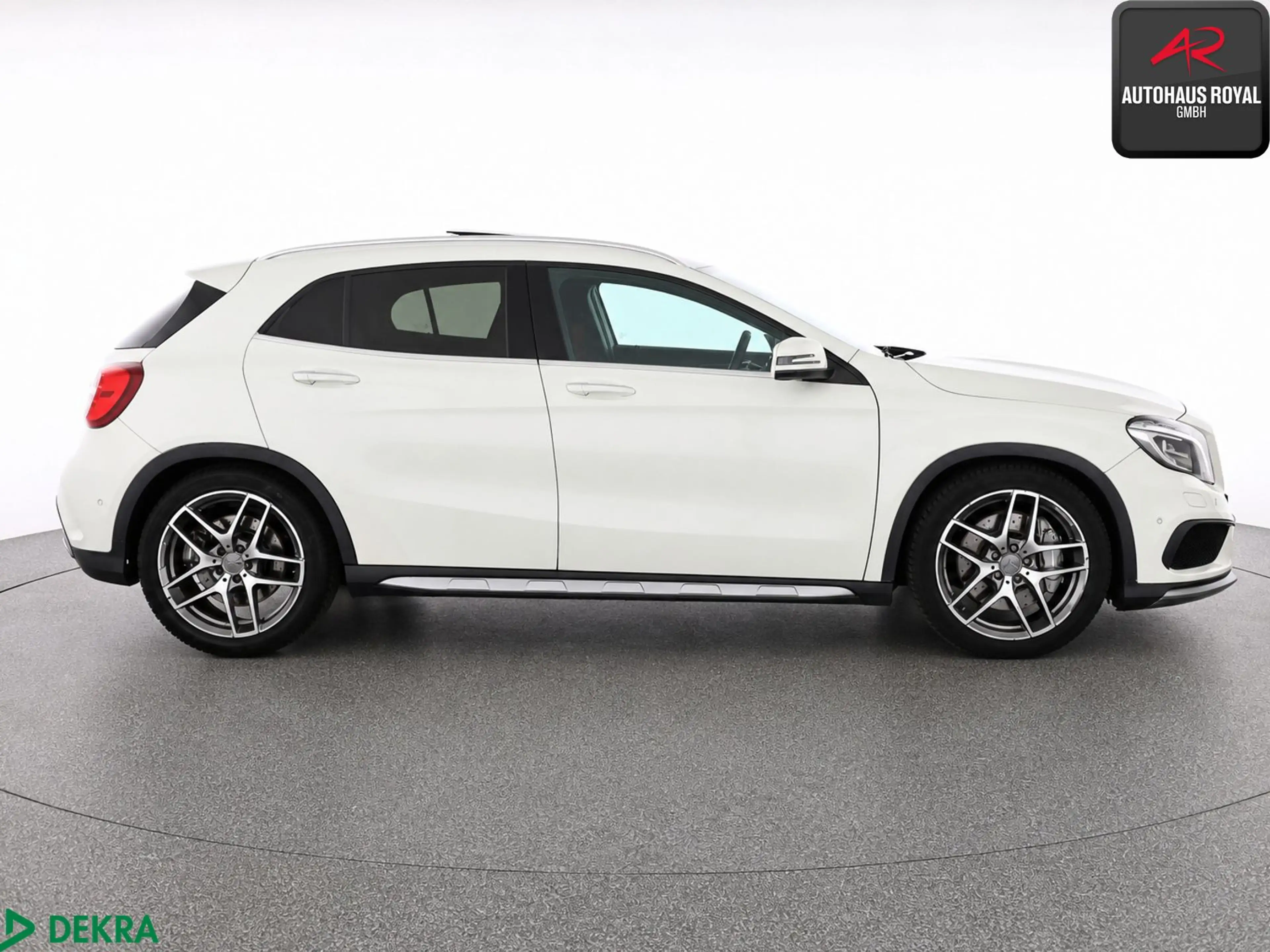 Mercedes-Benz GLA 45 AMG GLA 45 AMG PERFORMANCE 4M PANO,KEYLESS,COMAND — photo 6