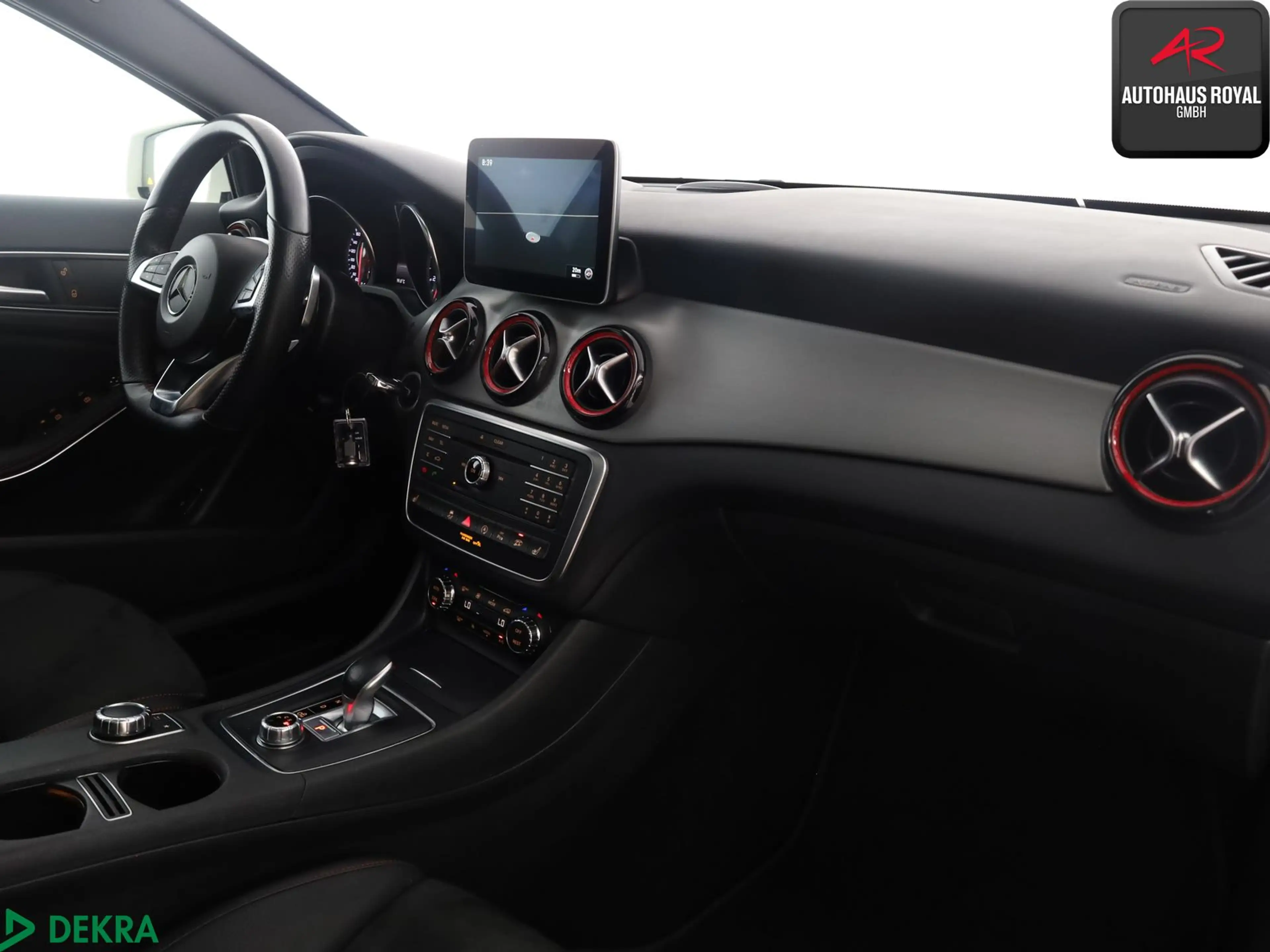 Mercedes-Benz GLA 45 AMG GLA 45 AMG PERFORMANCE 4M PANO,KEYLESS,COMAND — photo 11
