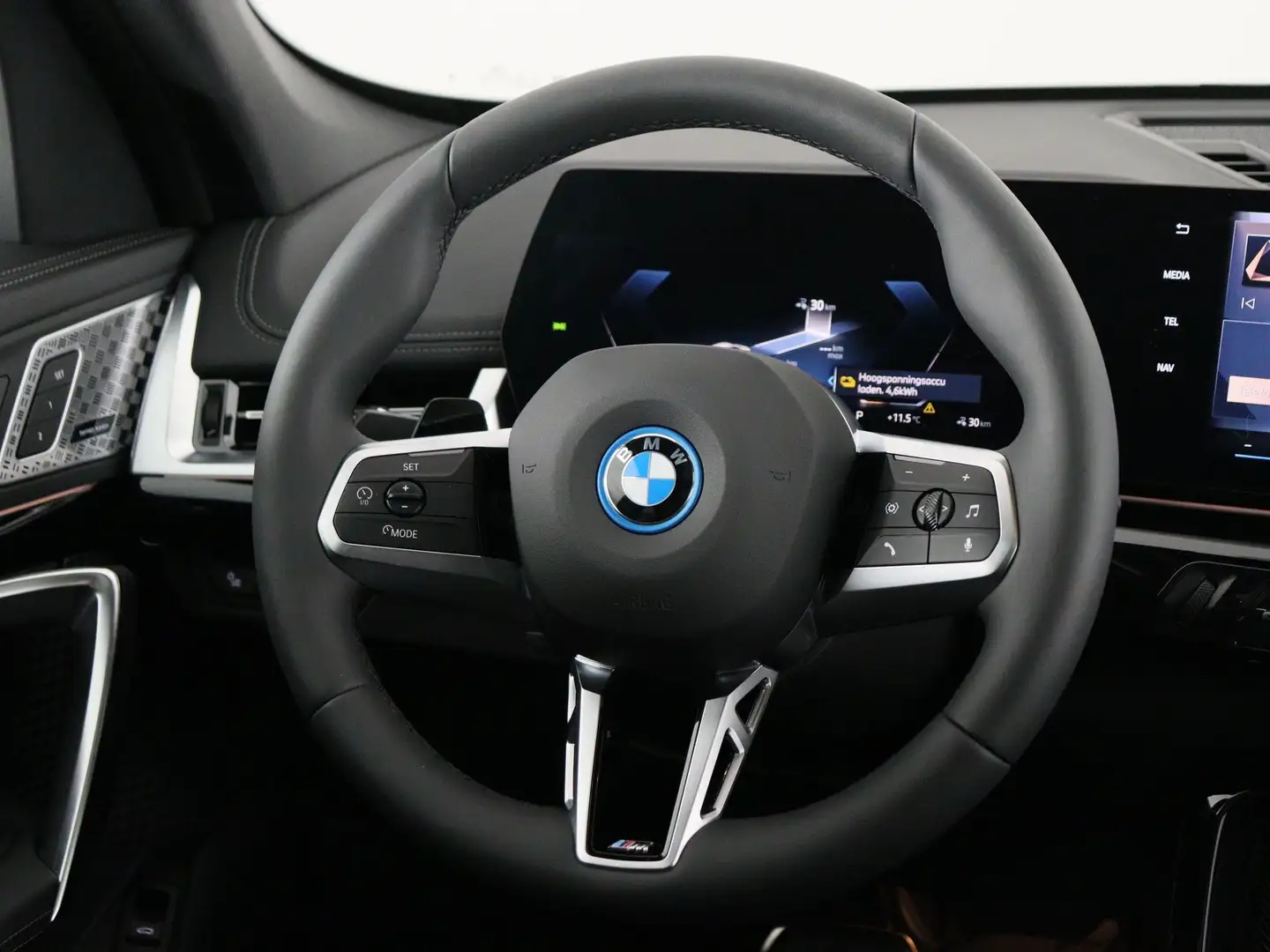 BMW iX1 eDrive20 67 kWh Argent - 2