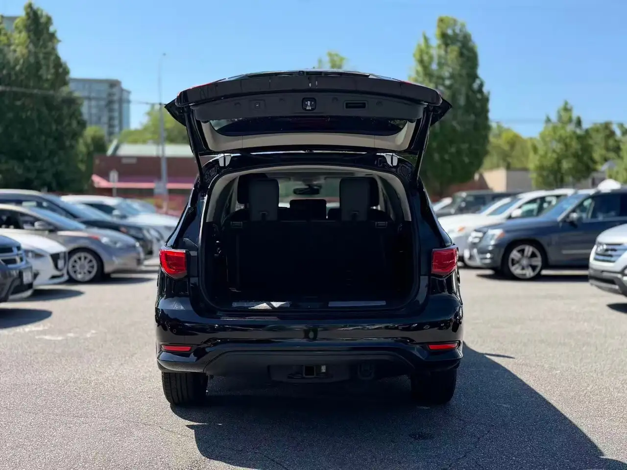 Infiniti QX60 снимка Infiniti QX60