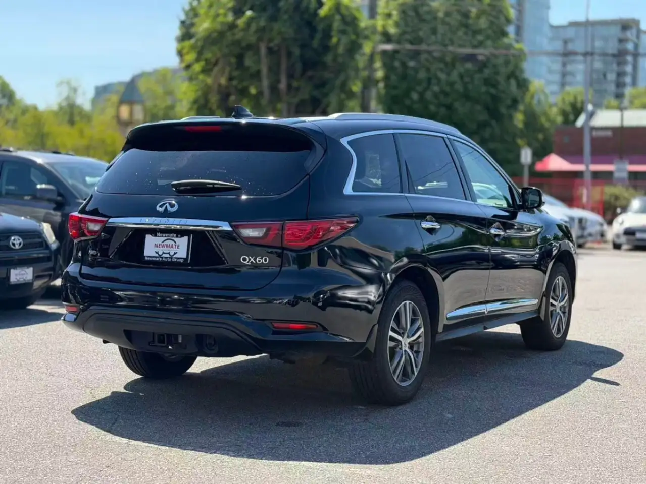 Infiniti QX60 снимка Infiniti QX60