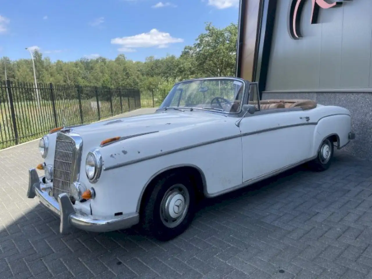 Mercedes-Benz 220 W128/W180 Ponton 220SE, foto 6