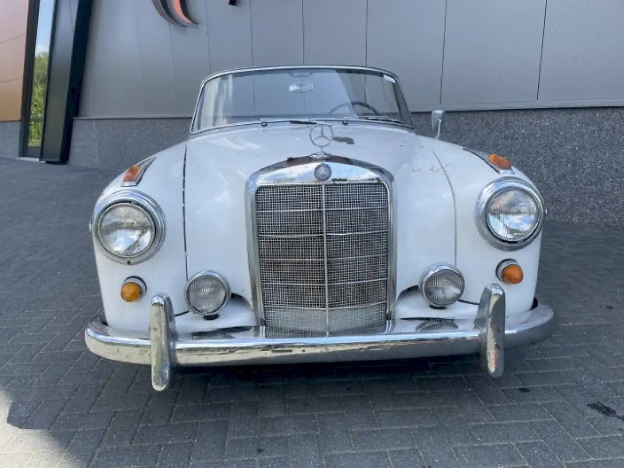 Mercedes-Benz 220 W128/W180 Ponton 220SE, foto 4