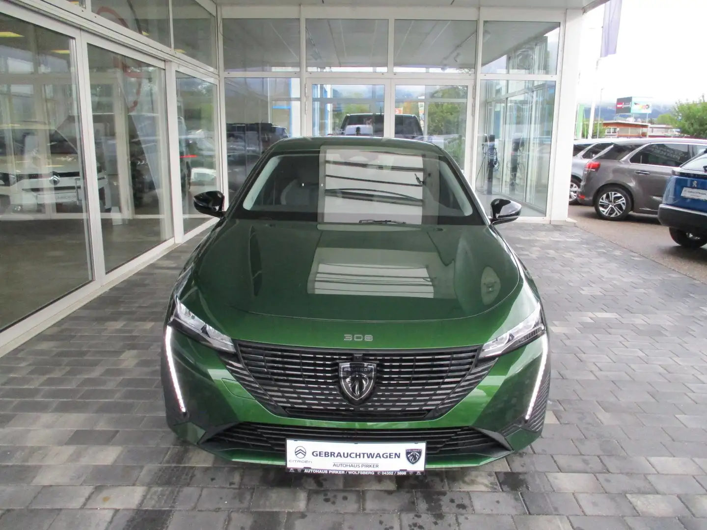 Peugeot 308 Allure BHDi 130 EAT8 Grün - 2