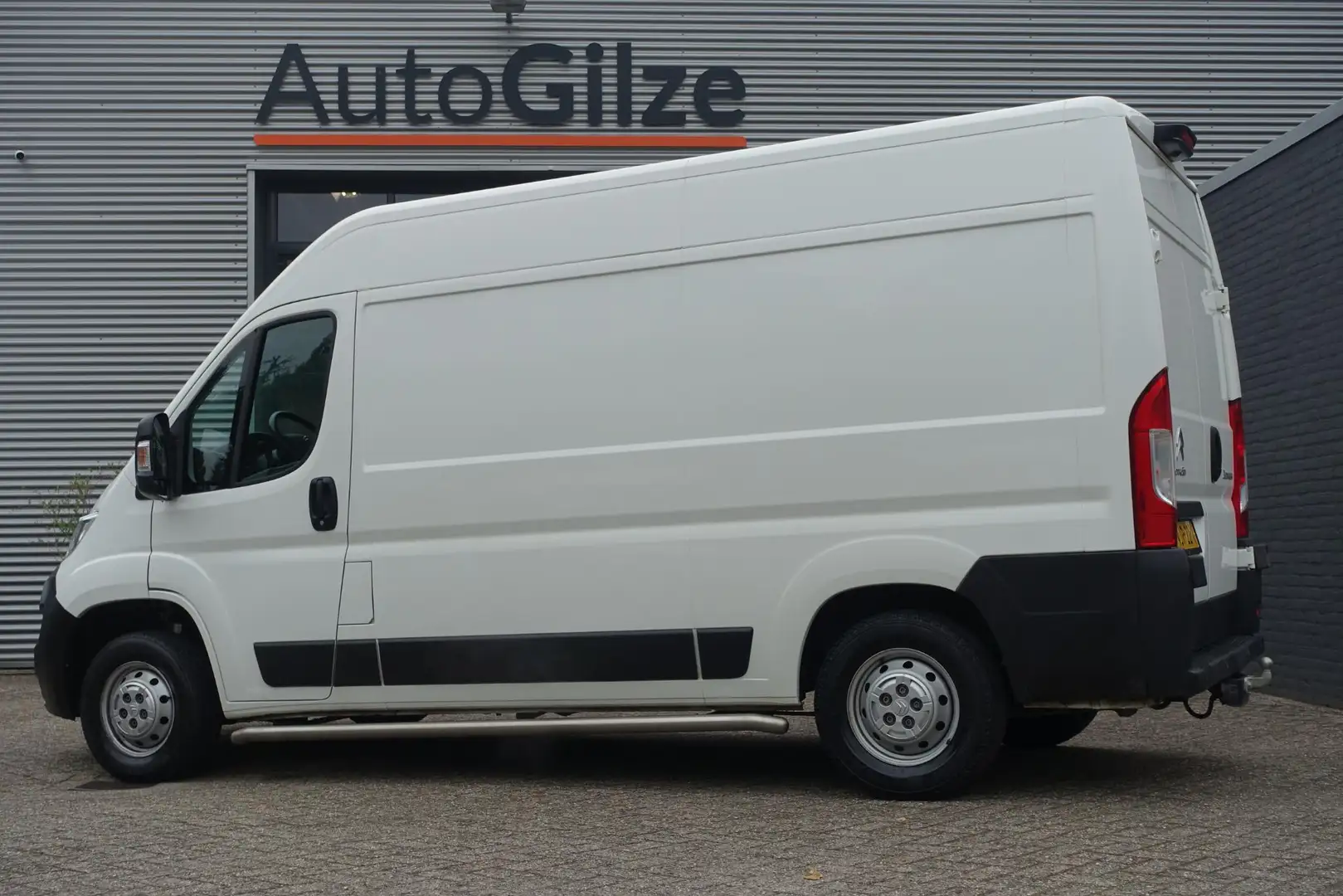 Citroen Jumper 30 2.2 BlueHDi 140 L2H2 Club l Navigatie l Camera - 2