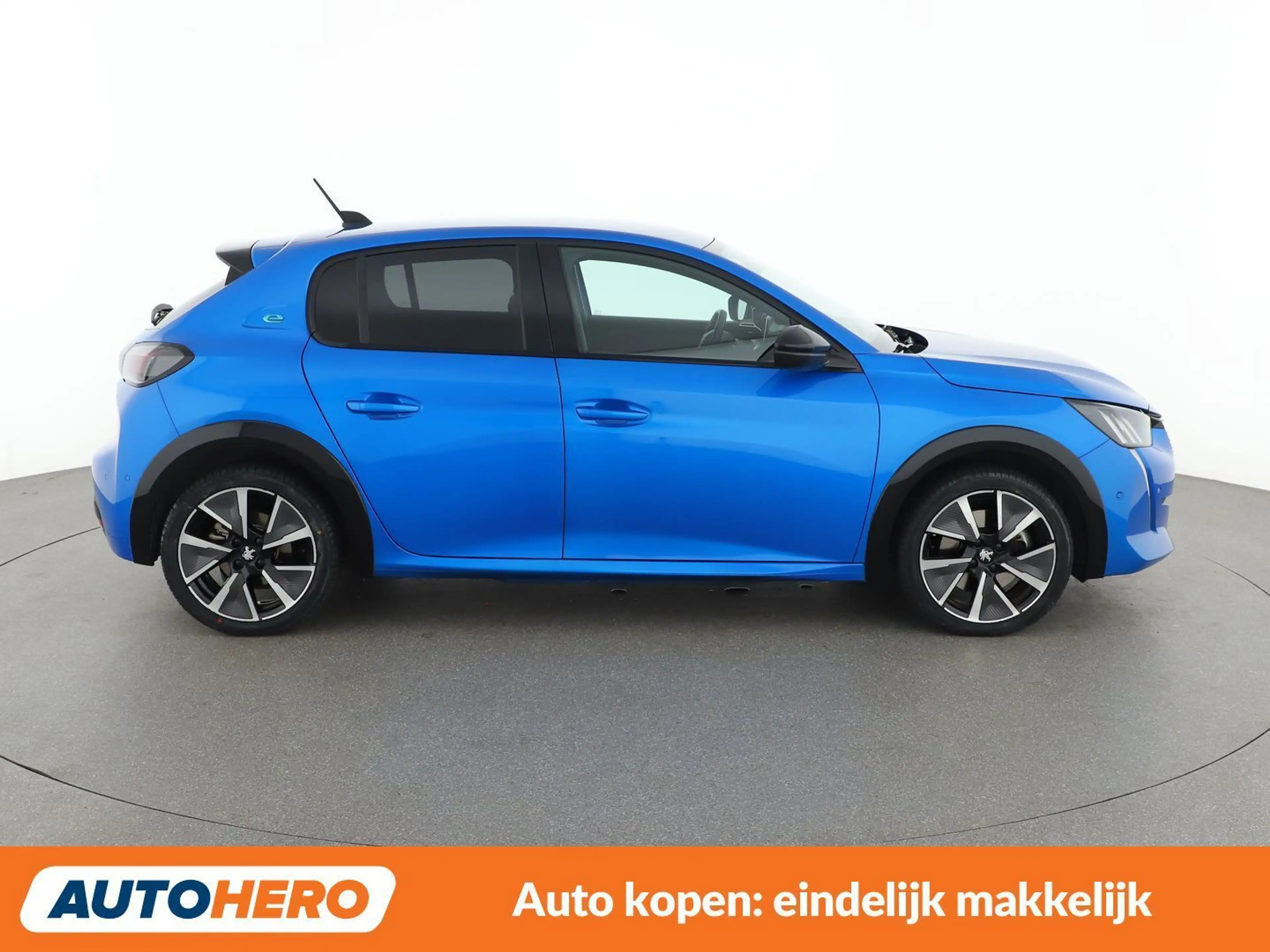 Peugeot e-208 electric drive 100 kW e GT — photo 7