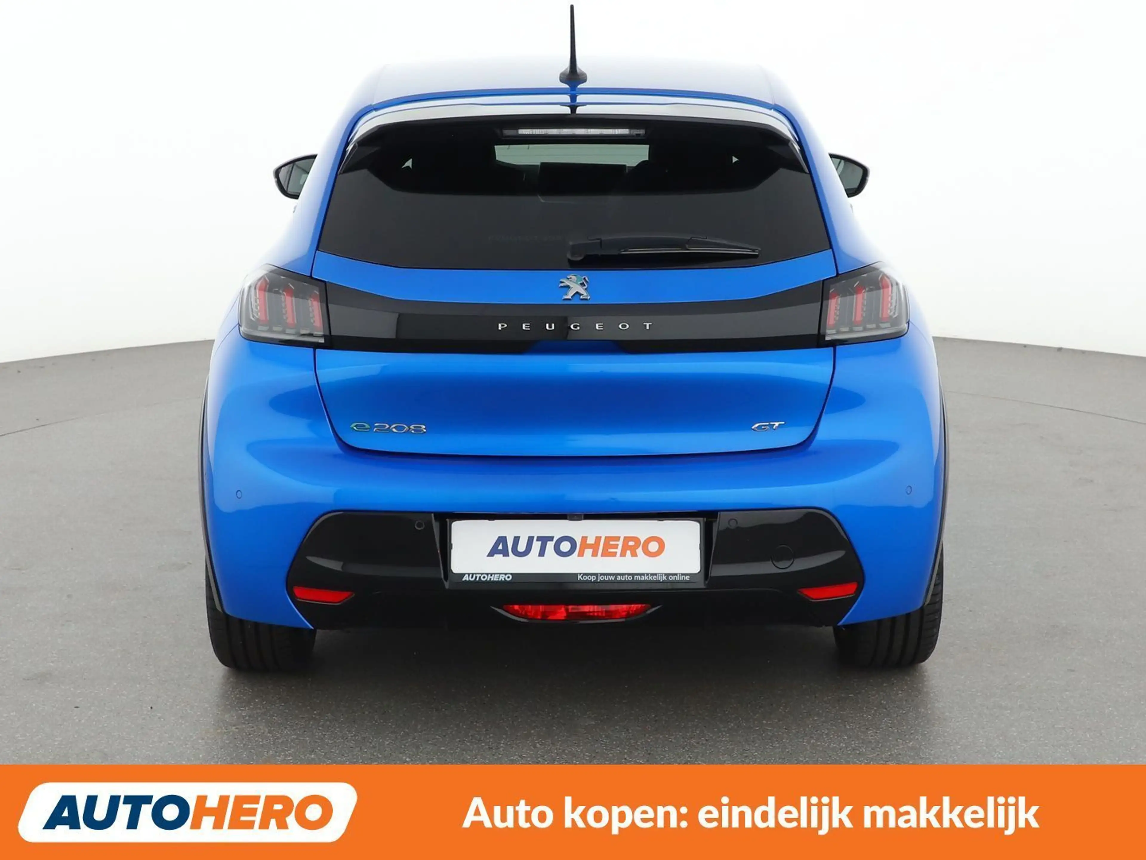 Peugeot e-208 electric drive 100 kW e GT — photo 5