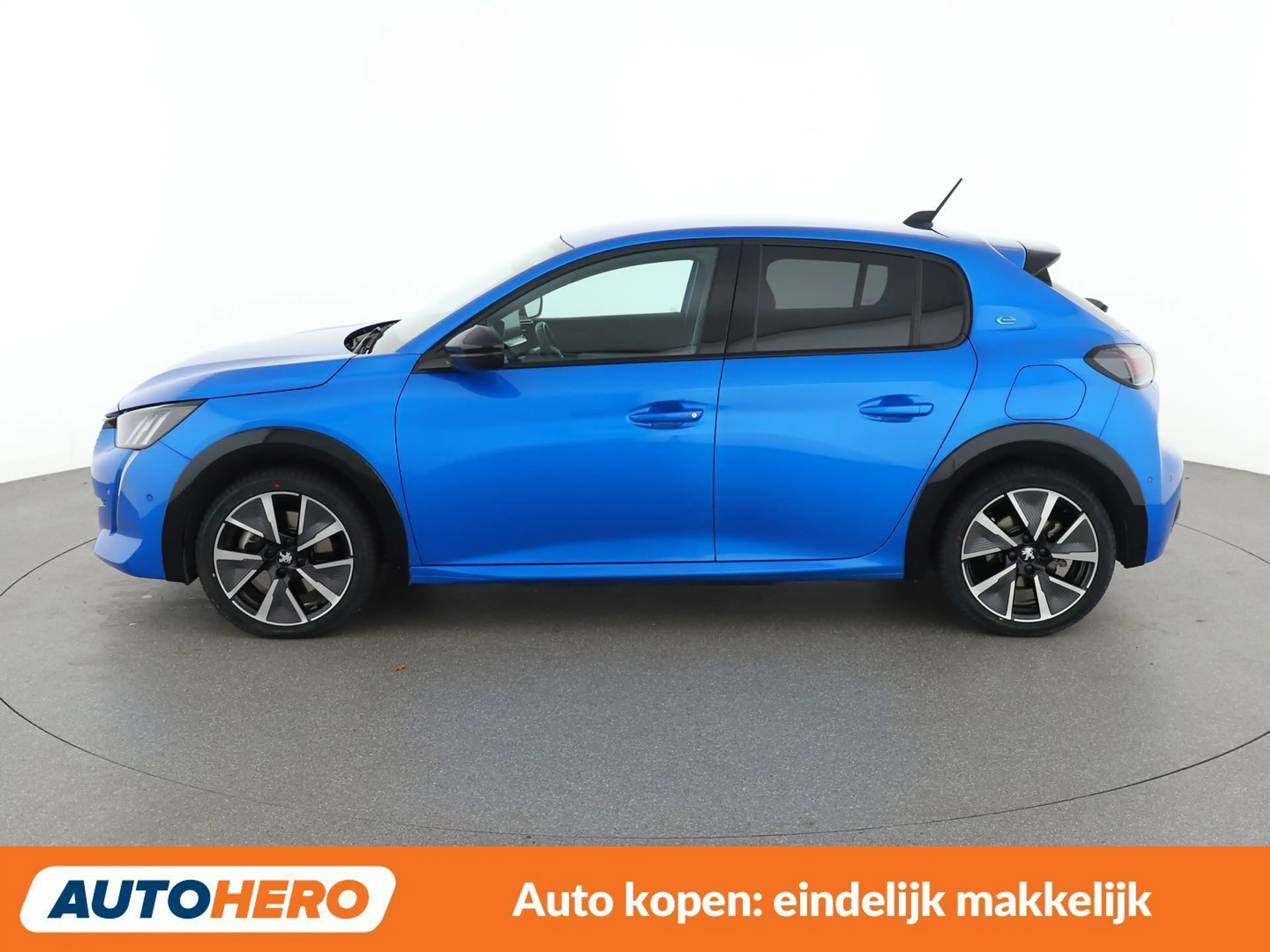 Peugeot e-208 electric drive 100 kW e GT — photo 3