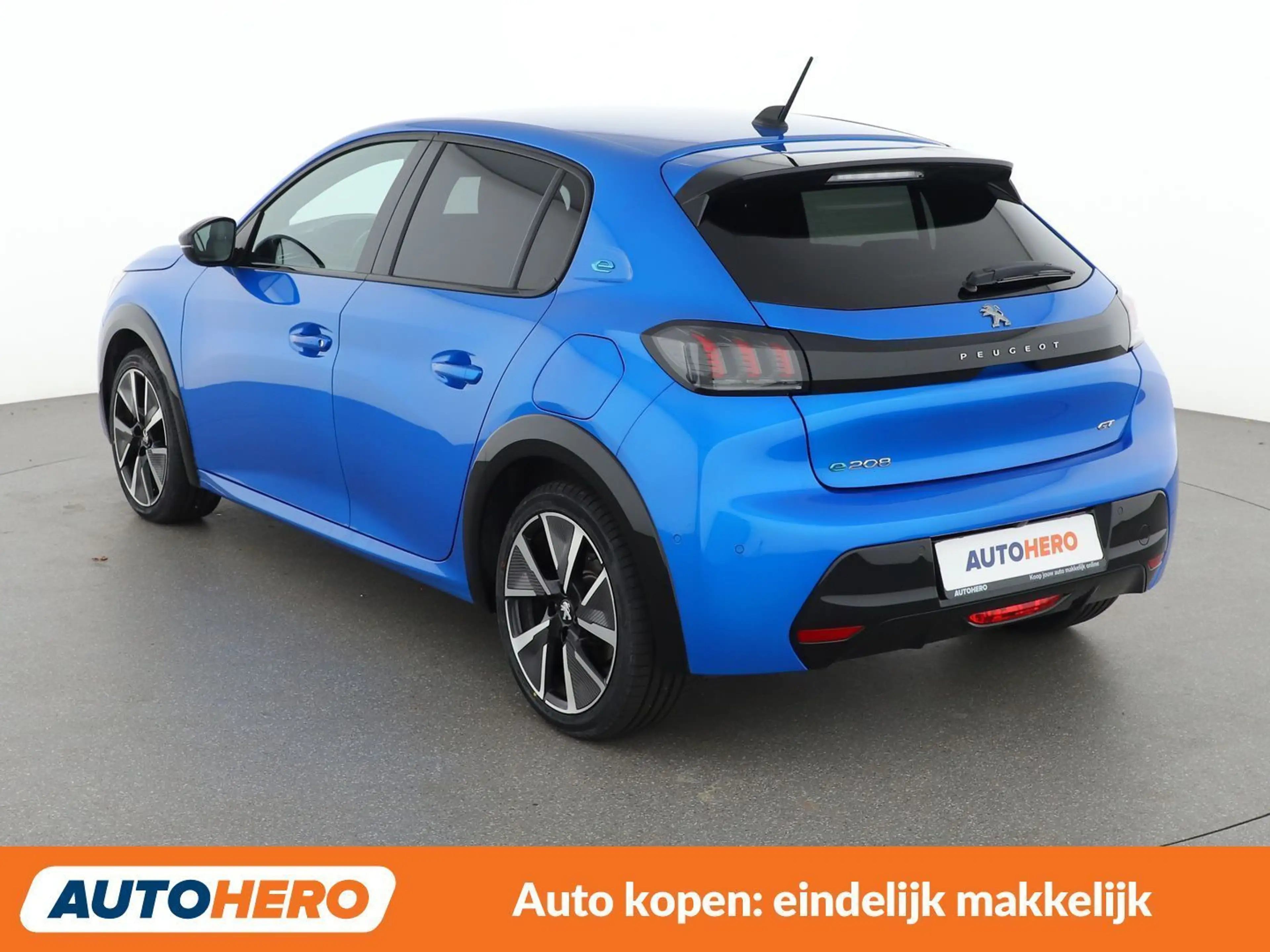 Peugeot e-208 electric drive 100 kW e GT — photo 4
