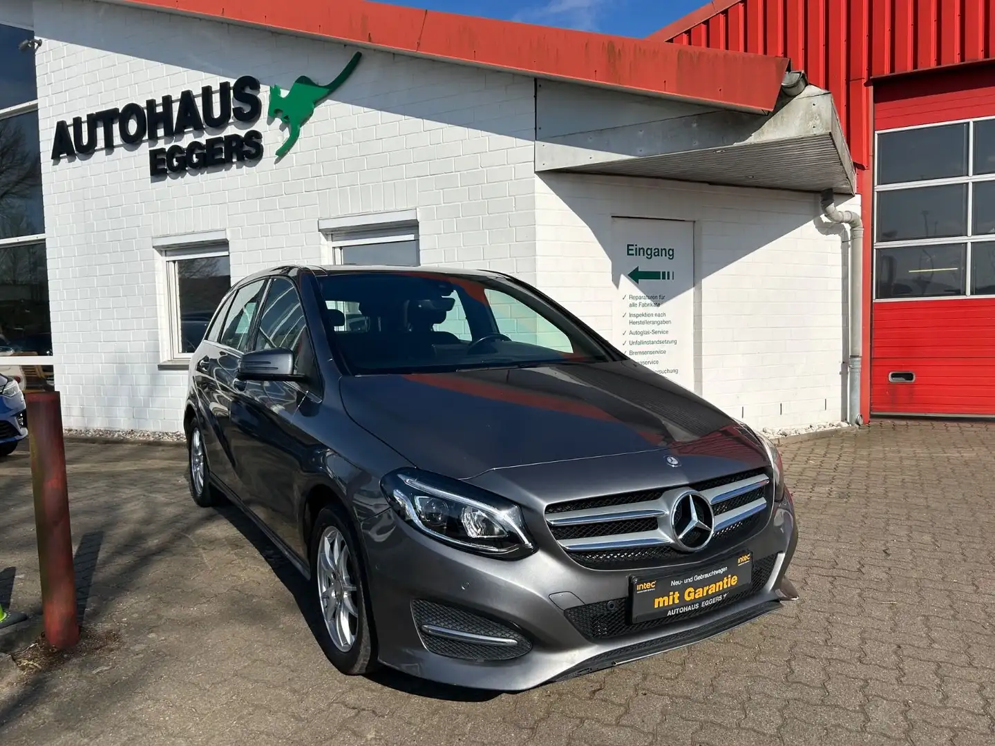 Mercedes-Benz B 200 /AUT/PANO/NAVI/SHZ/AHK/TEMP/KAM/1HD+TZ Сірий - 1