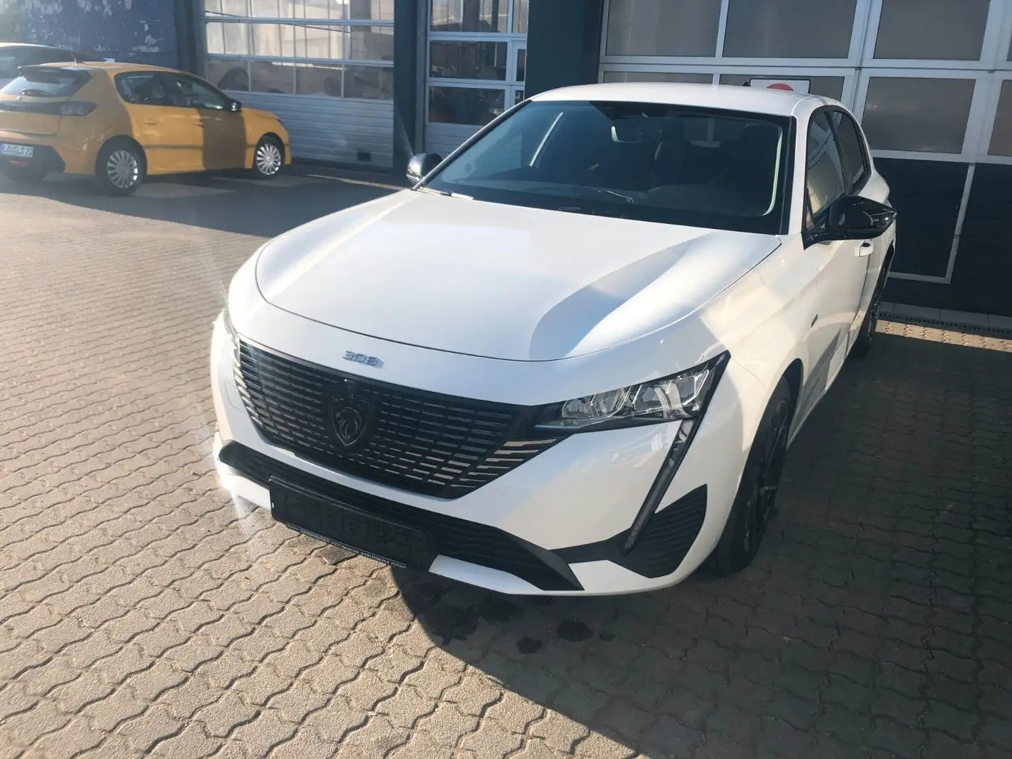 Peugeot 308 Hybrid 180 e-EAT8 Allure Pack Wit - 1