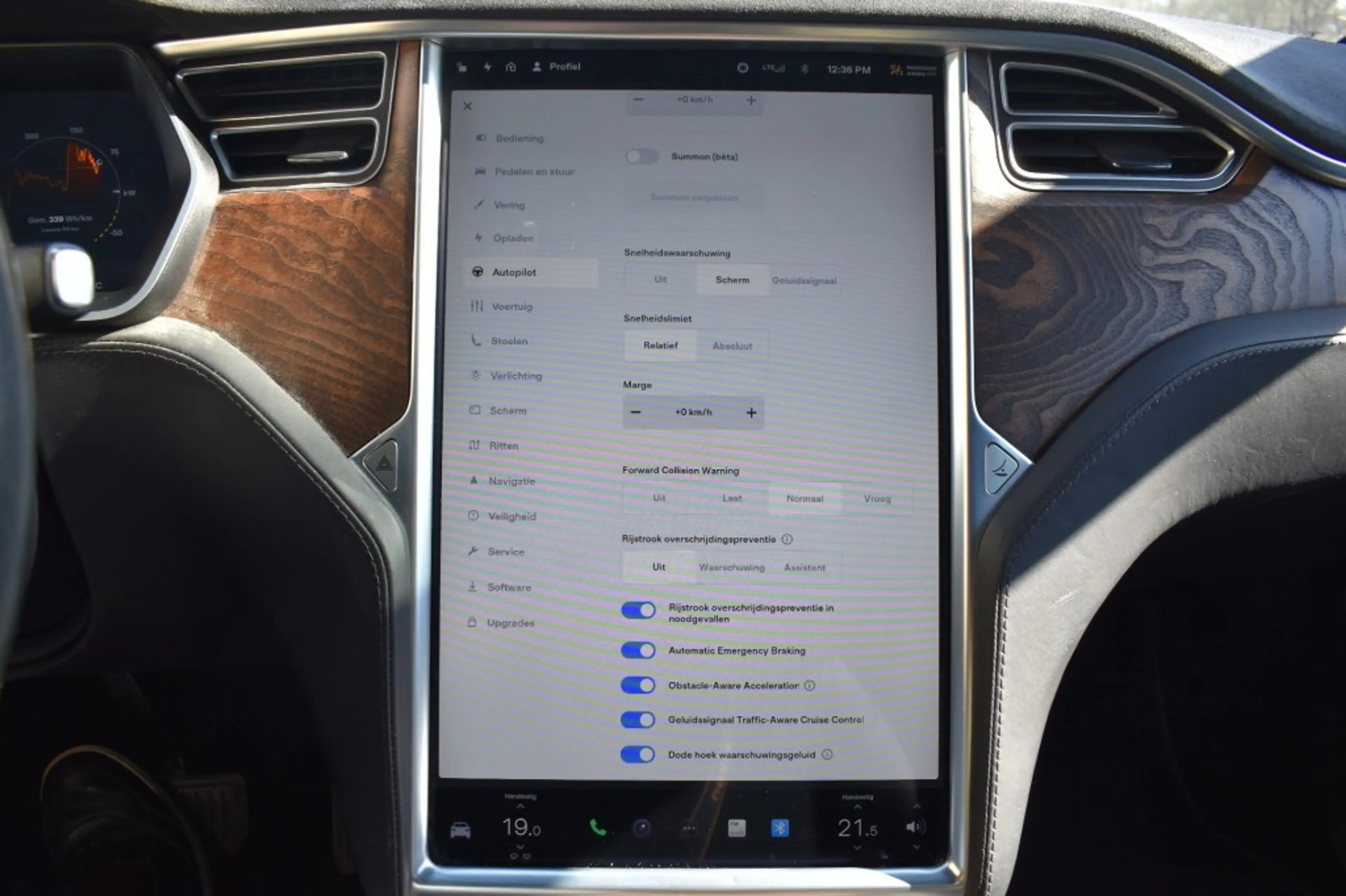 Tesla Model X 90D BASE 6P. LED, Navi, Camera, Trekhaak — photo 14