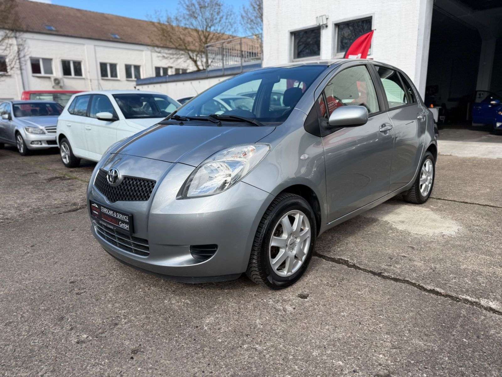 Second hand Toyota Yaris 1.0