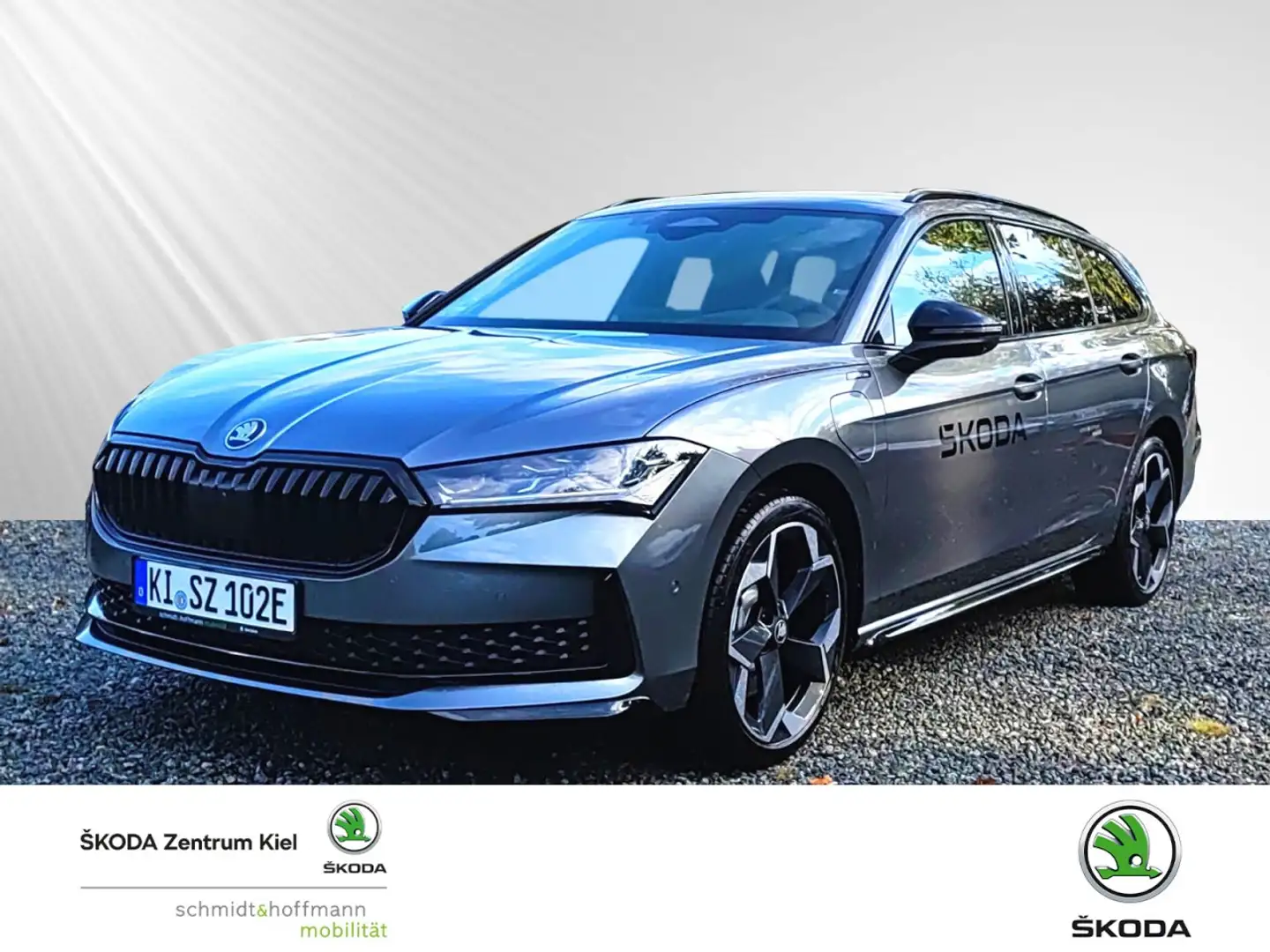 Skoda Superb 1.5 TSI iV Sportline 1.5 TSI iV 150 kW Sportline Grau - 1