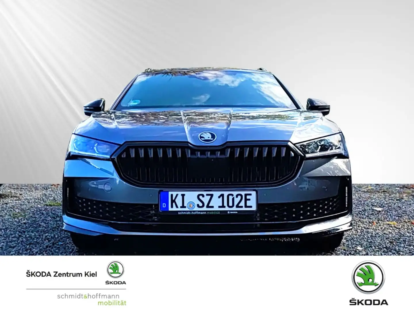 Skoda Superb 1.5 TSI iV Sportline 1.5 TSI iV 150 kW Sportline Grau - 2