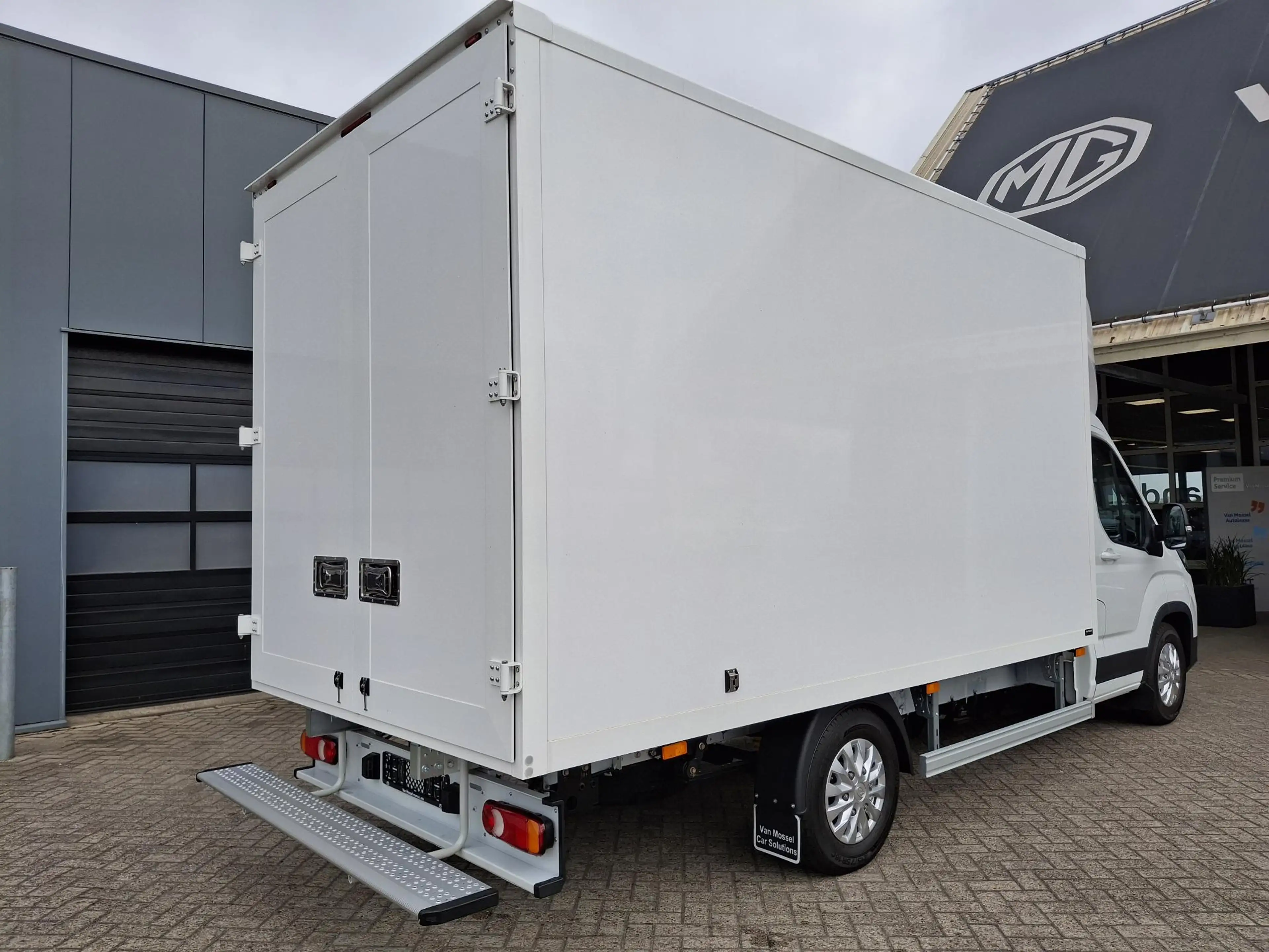 Maxus eDeliver 9 L3 65 kWh CityBoX | Openslaande Deuren | Eco Light — photo 5