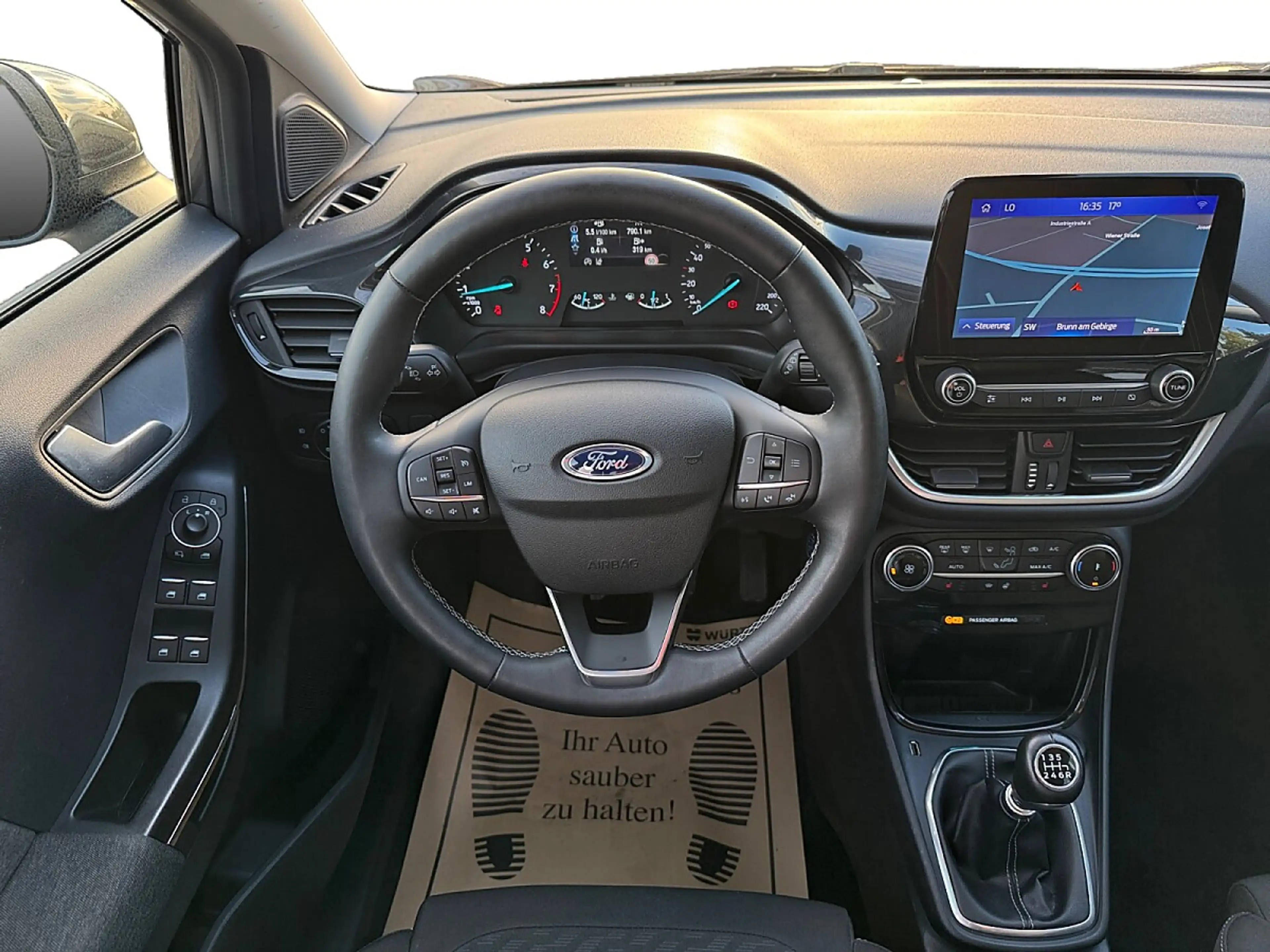 Ford Puma 1,0 EcoBoost Hybrid Titanium — photo 12
