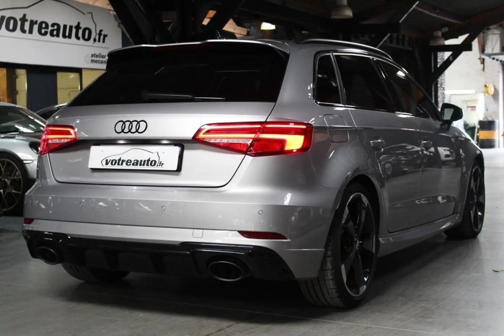 Audi RS3 III SPORTBACK 2.5 TFSI 400 QUATTRO S TRONIC Grijs - 2