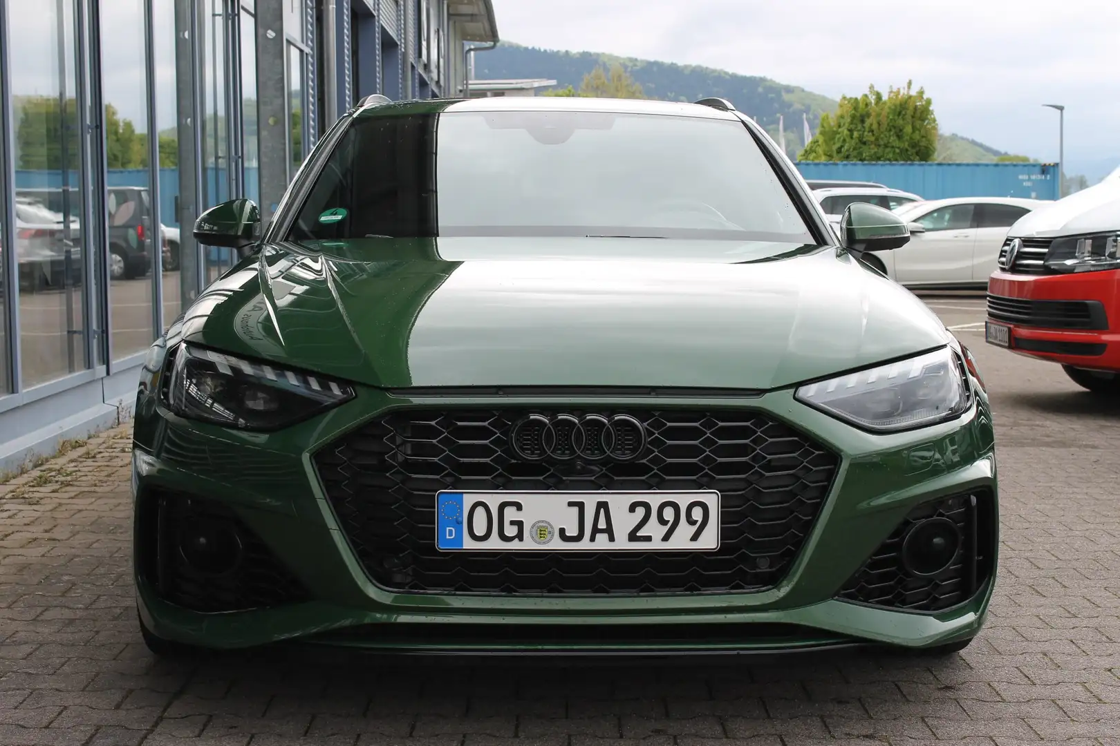 Audi RS4 Avant 2.9 TFSI quattro *Leder/MatrixLED/Panorama* Grün - 2