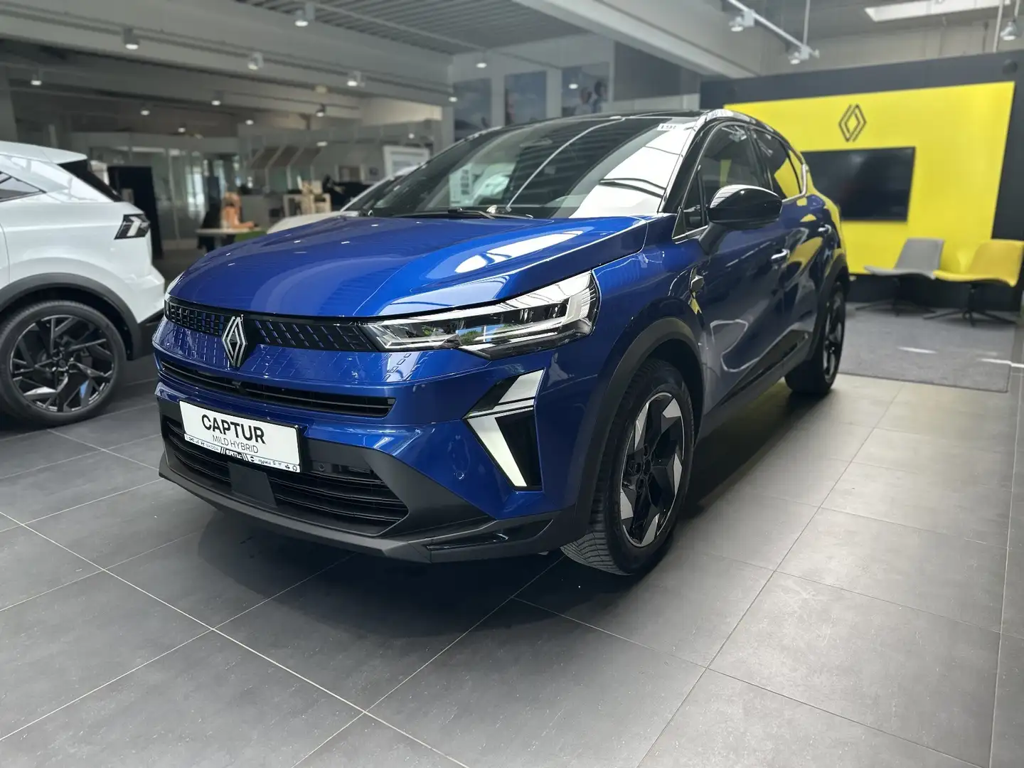 Renault Captur Techno Mild Hybrid 140 Blau - 1