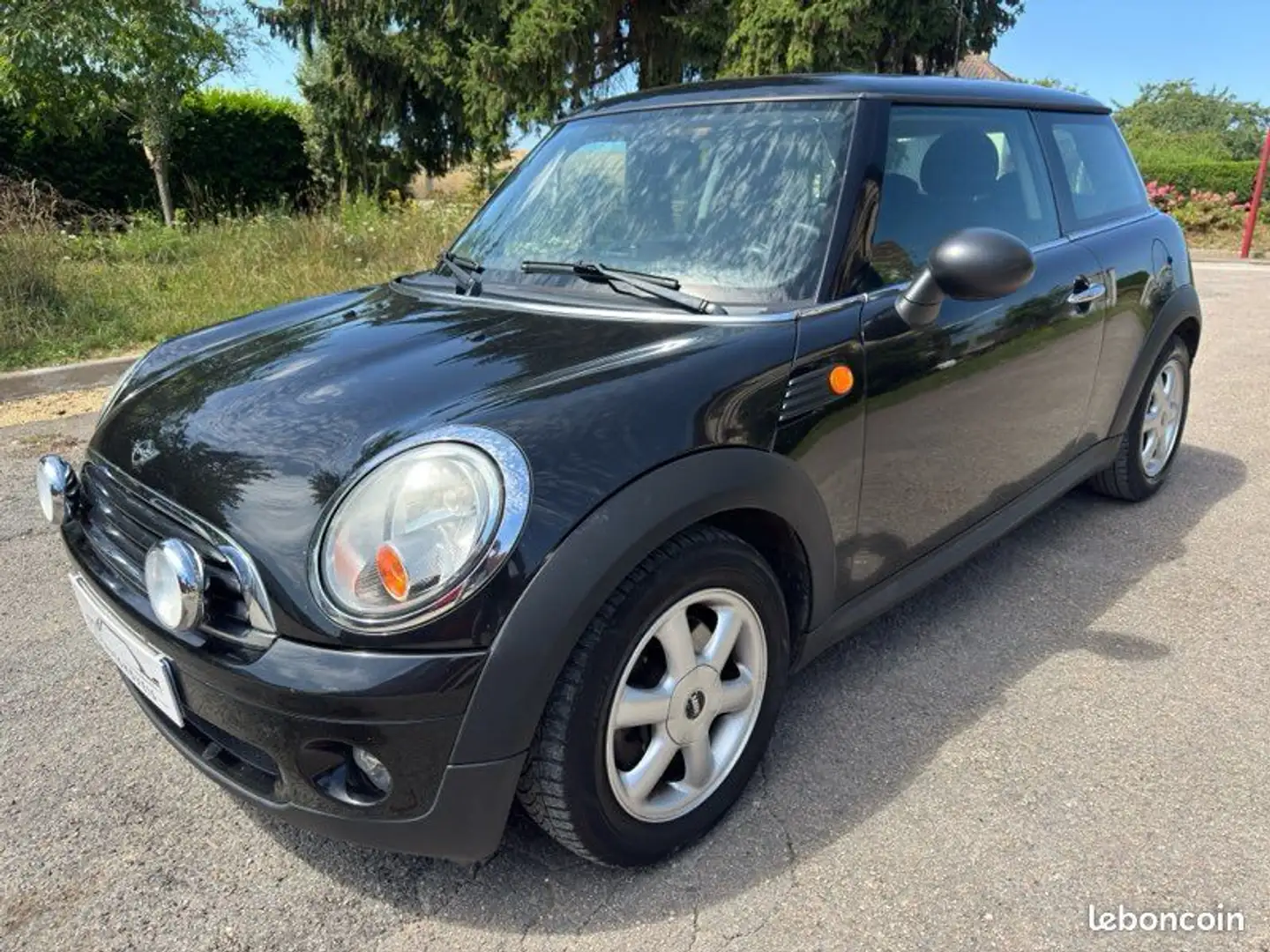 MINI One 1.4 75cv 3999e Noir - 1