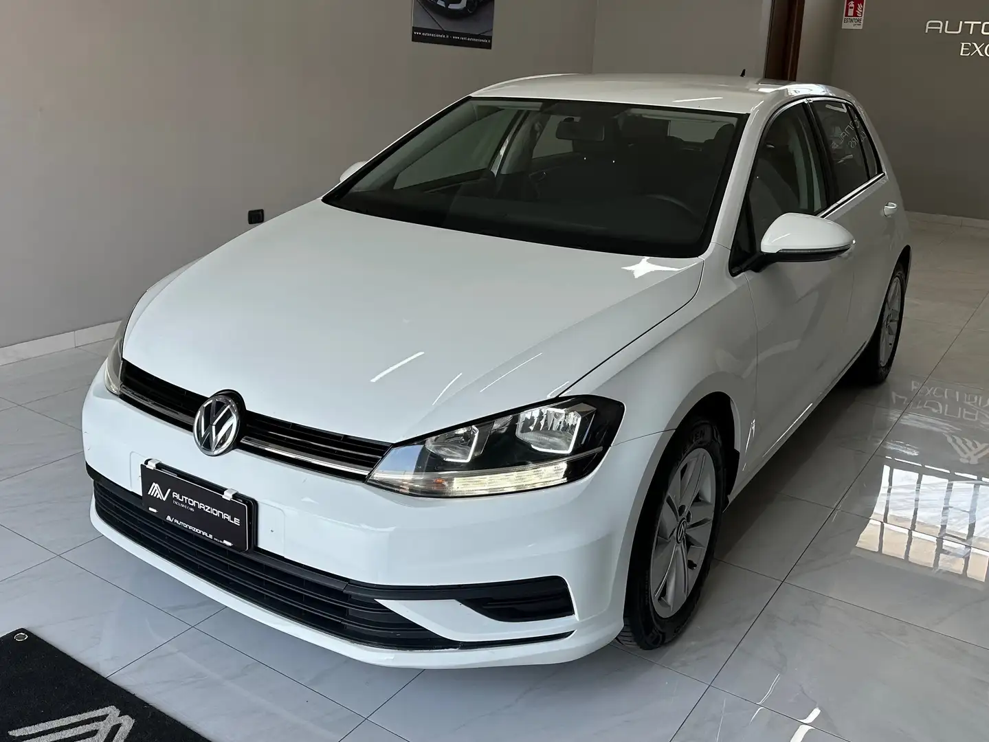 Volkswagen Golf 5p 1.0 tsi Trendline Tech Bianco - 1
